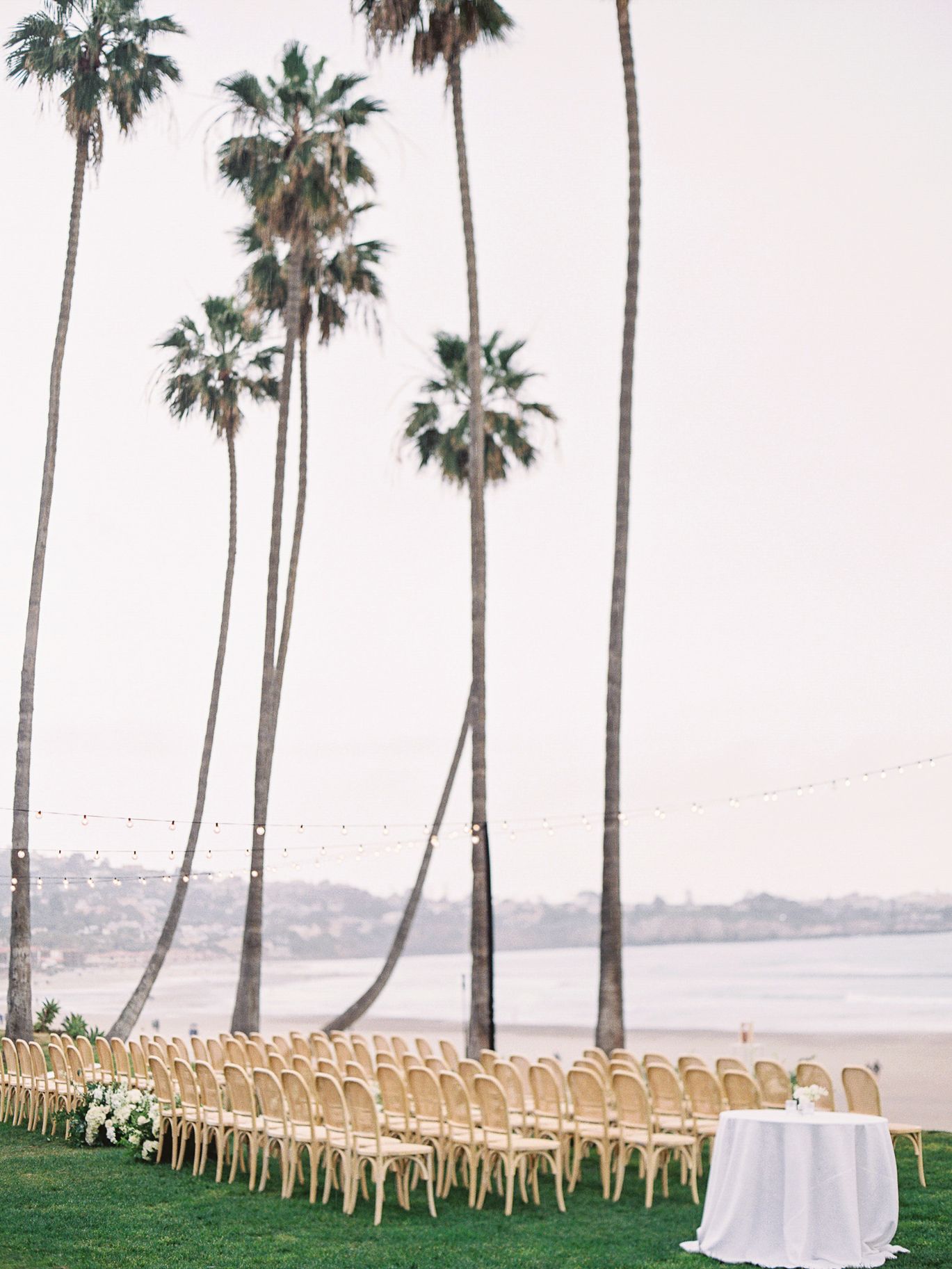 2023-12/ScrippsSeasideForumWeddingCeremonyAllieLindseyPhotography(2).jpg