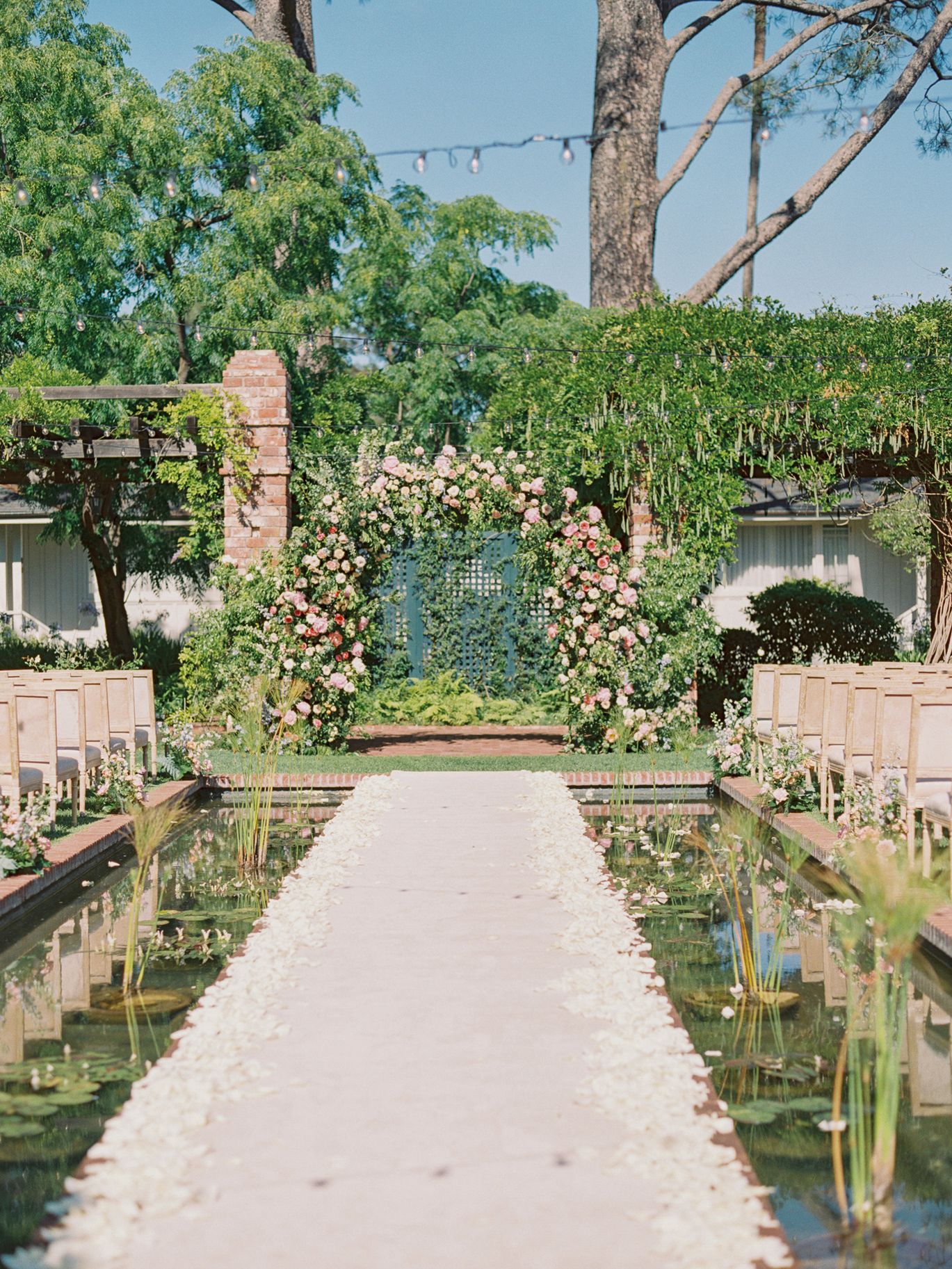 2024-05/kathryn-hunter-wedding-200.jpg