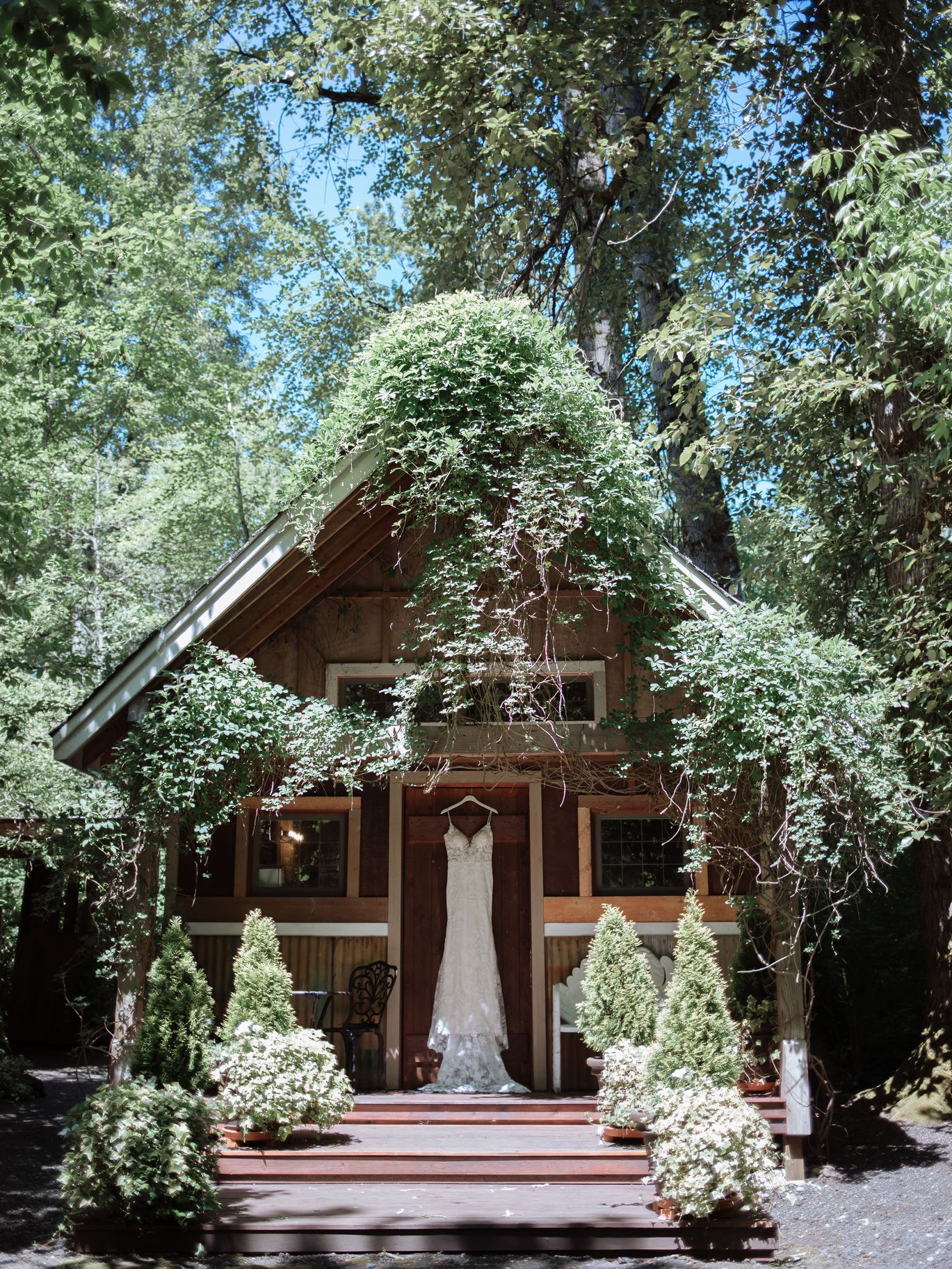 2024-07/From Cascades to Cajun - Evergreen Weddings Photography - 005.jpg