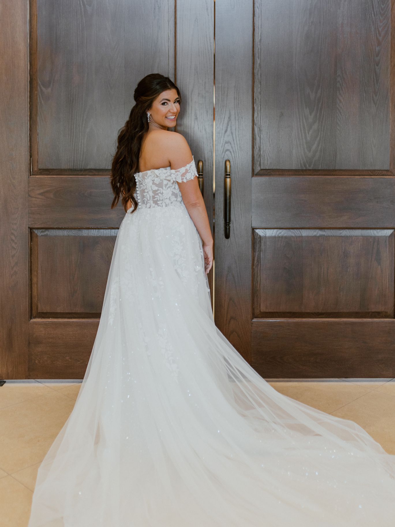 2024-10/IzuegbunamWedding-44.jpg