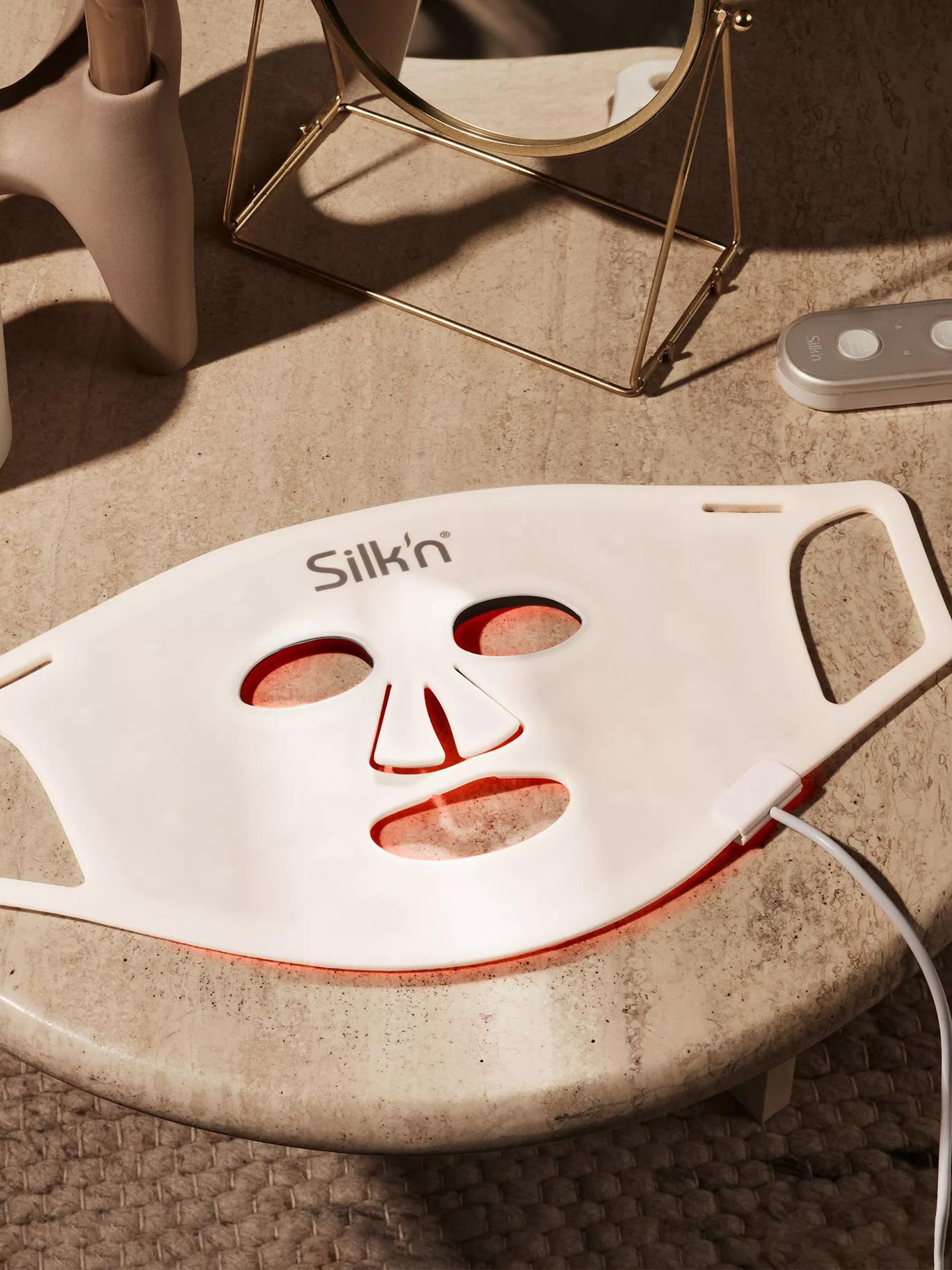 2025-01/FaceMask2.jpg
