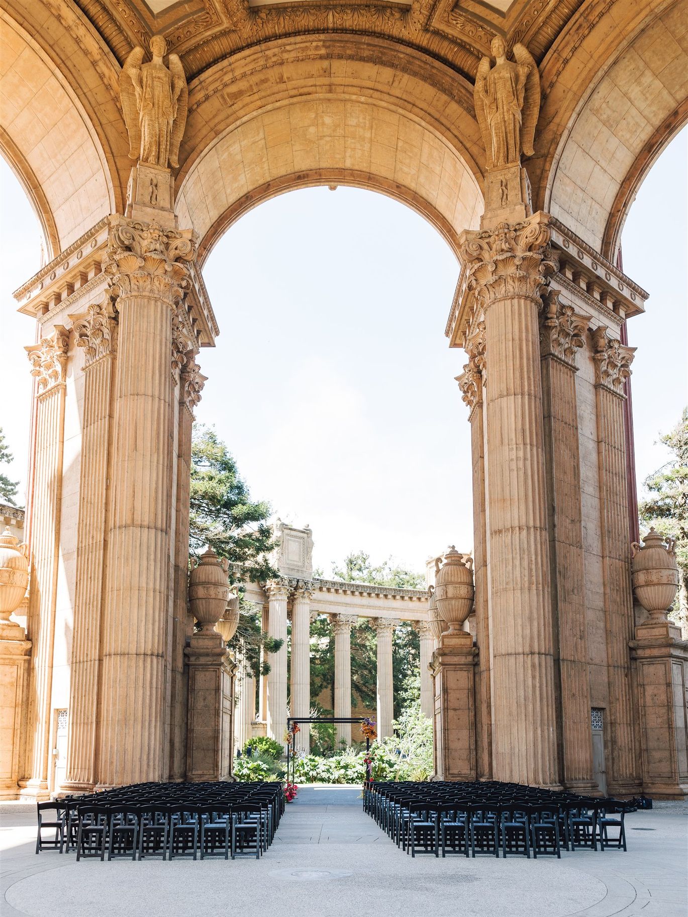 2025-02/palace-of-fine-arts-gallery-308-wedding-emily-louis-ashley-carlascio-photography-0280.jpg