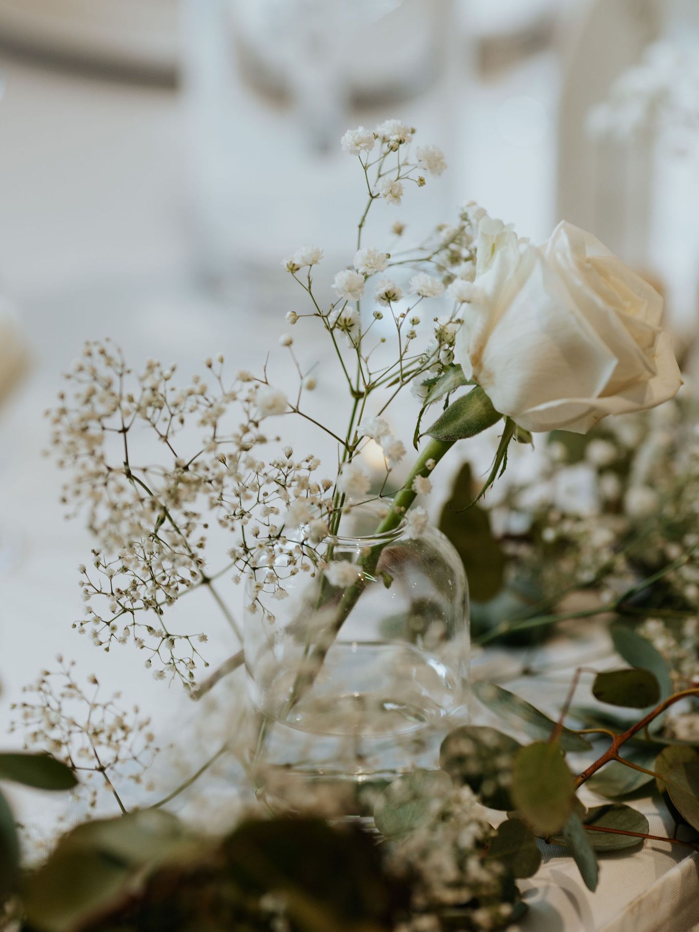 2025-02/Mo+MadisonBarry-AViewWestShoresWedding-WaterlooNebraskaPhotographer-250.jpg