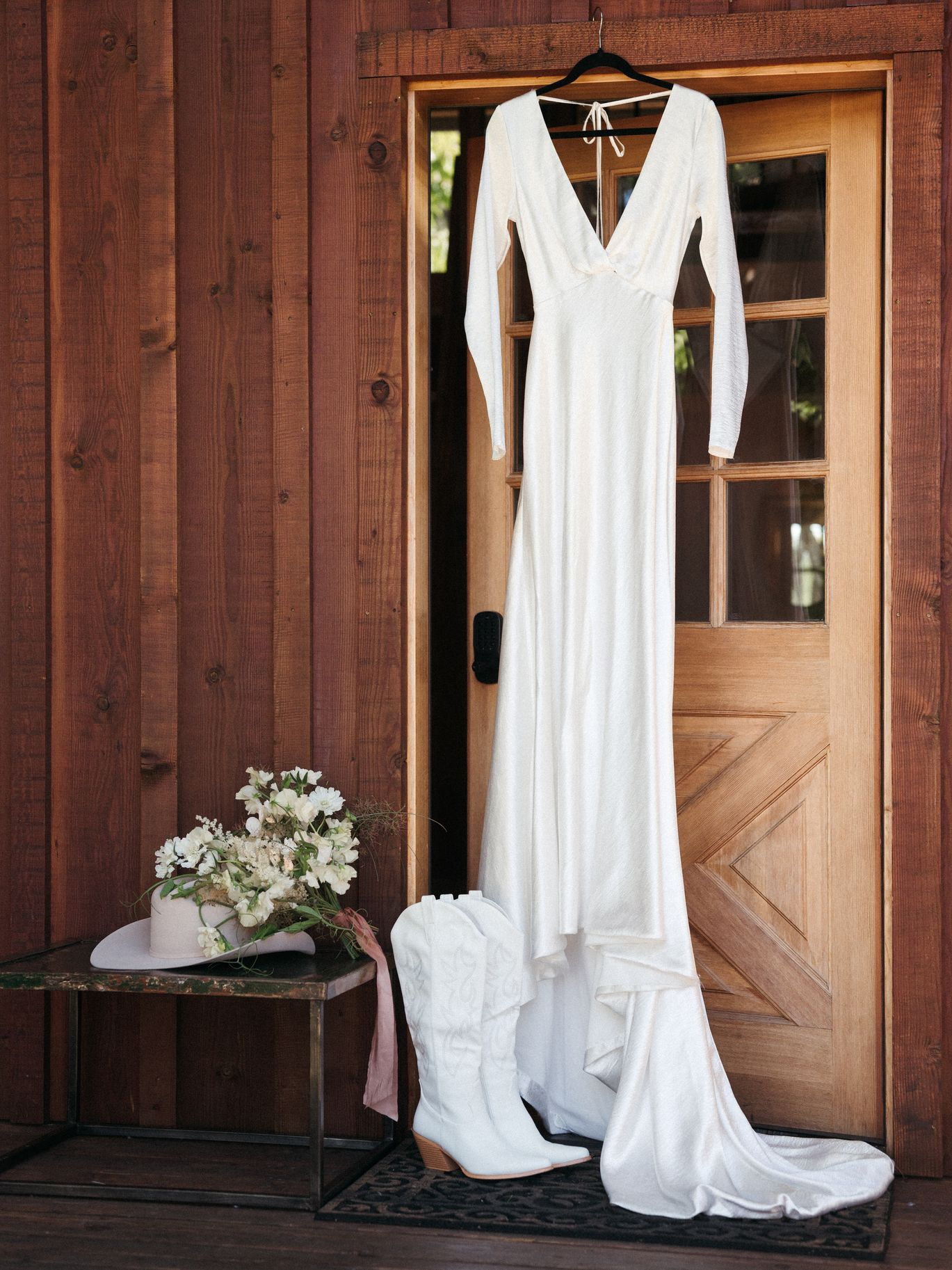 2025-02/wind-mountain-ranch-wedding-briana-morrison-2.jpg