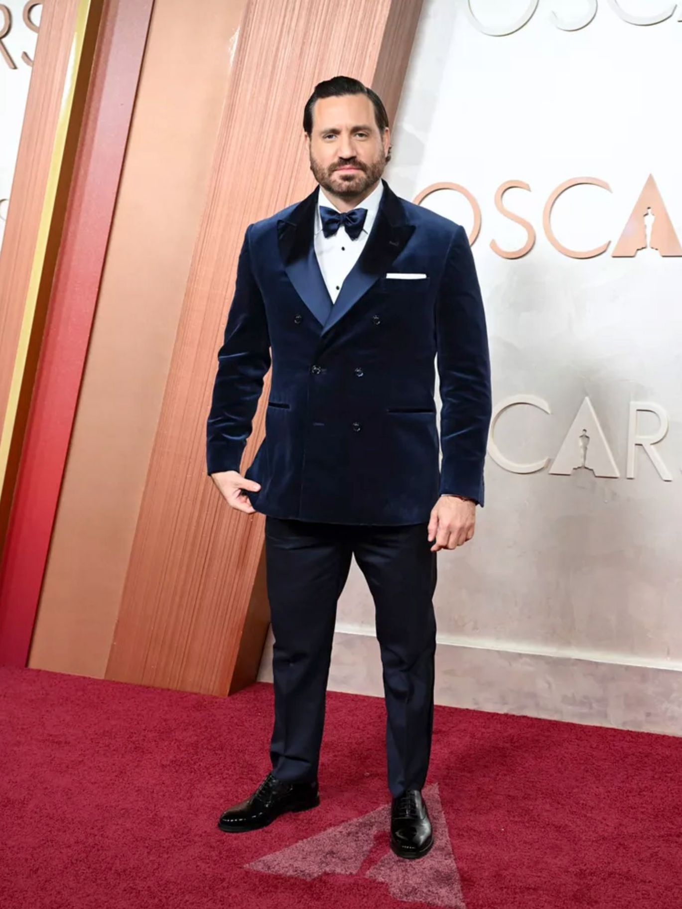 2025-03/_Oscars2025_ÉdgarRamírez_Designer-Givenchy_Photos-Getty Images.jpg