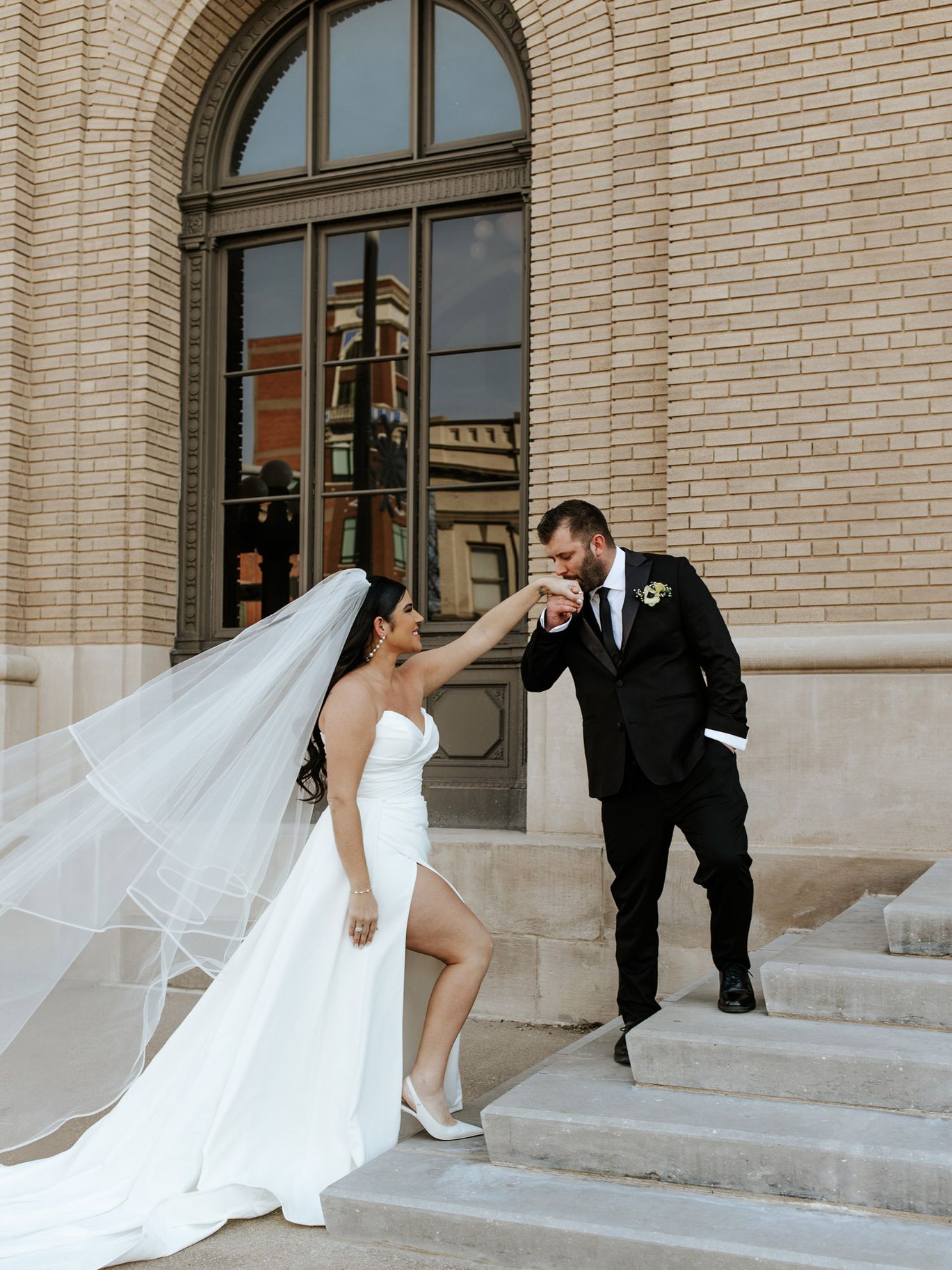 2025-03/ModernWeddingattheLiederkranzandBoulderFlatts-Janzens-GrandIslandWeddingPhotographer-101.jpg