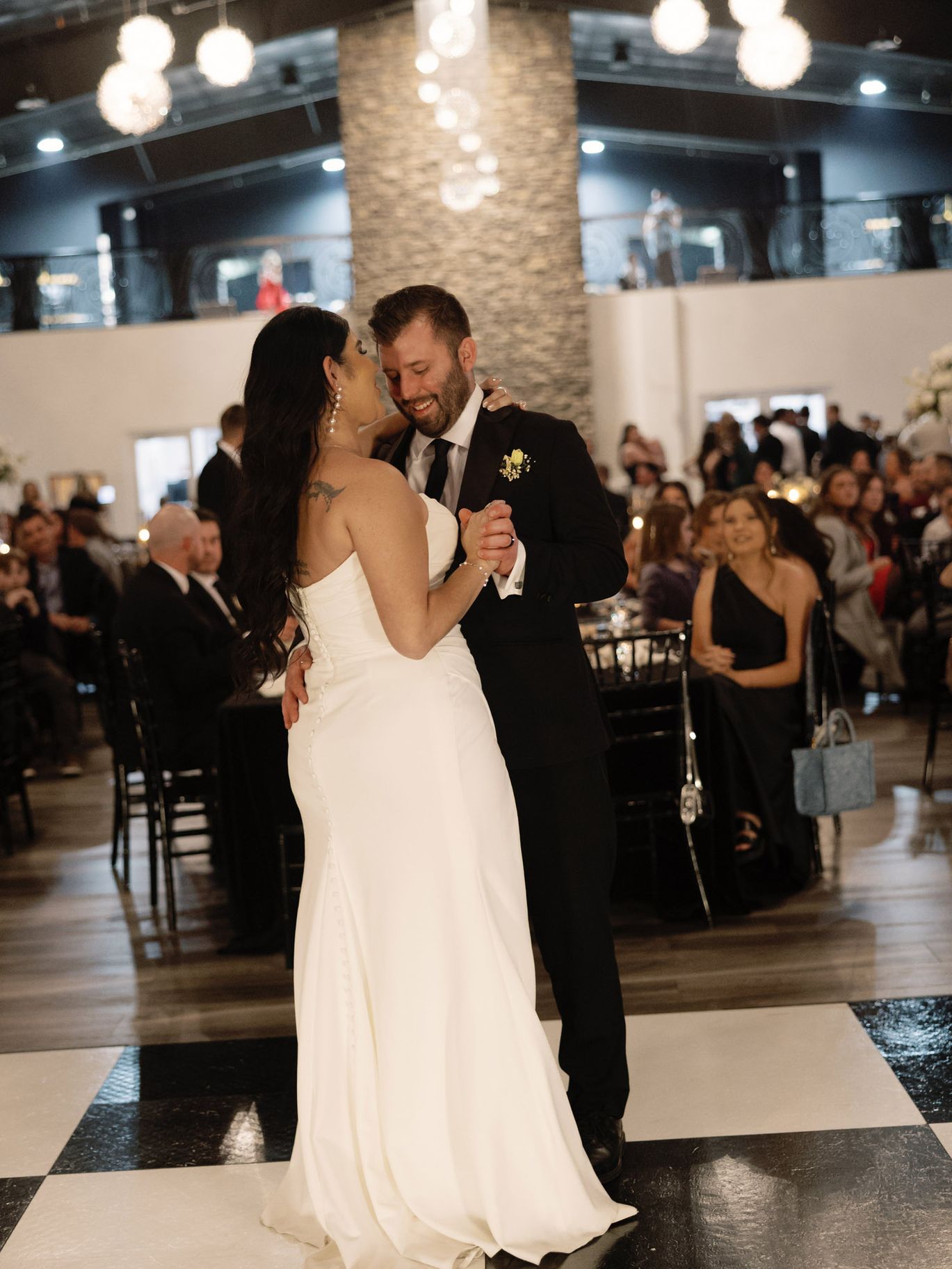 2025-03/ModernWeddingattheLiederkranzandBoulderFlatts-Janzens-GrandIslandWeddingPhotographer-557.jpg