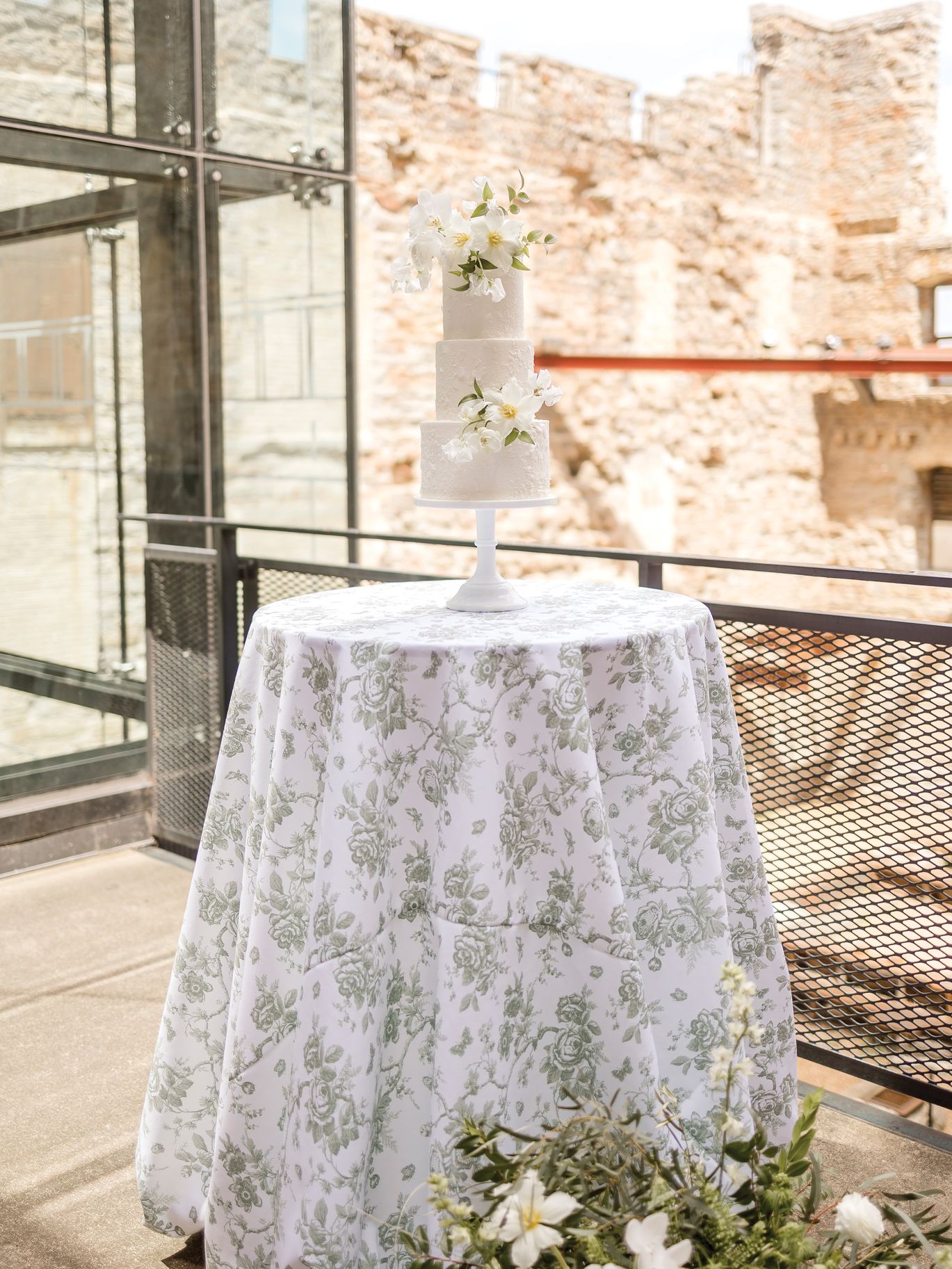 2025-05/mill-city-museum-wedding-venue-mn-alexandra-robyn-artful-event-design-58.jpg