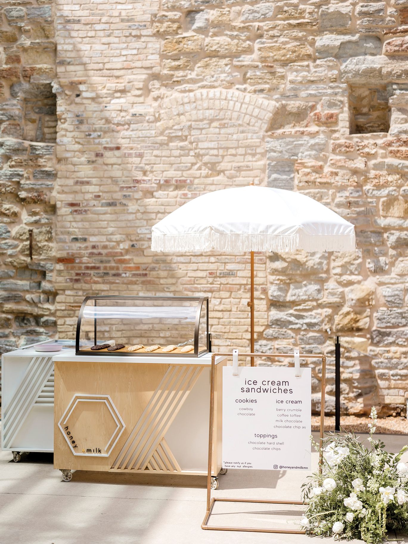 2025-05/mill-city-museum-wedding-venue-mn-alexandra-robyn-artful-event-design-110.jpg