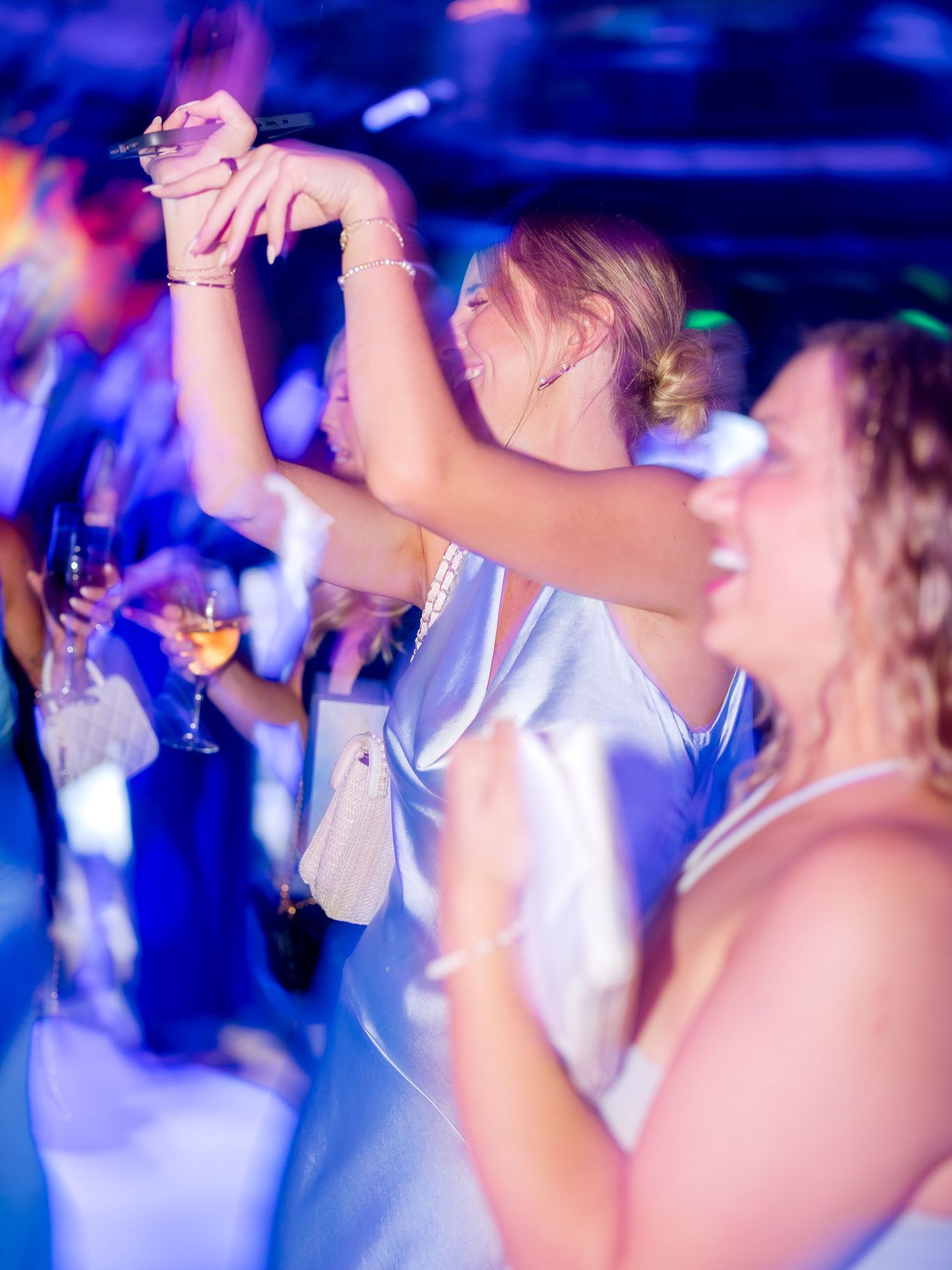 2025-07/mn-bride-best-of-event-photographer-alexandra-robyn-524.jpg