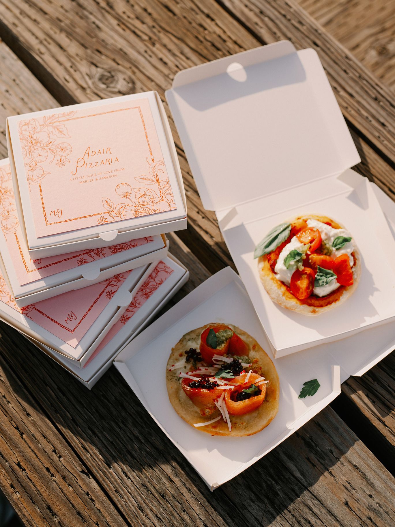 2025-08/ModelsPizza-JTC02287.jpg