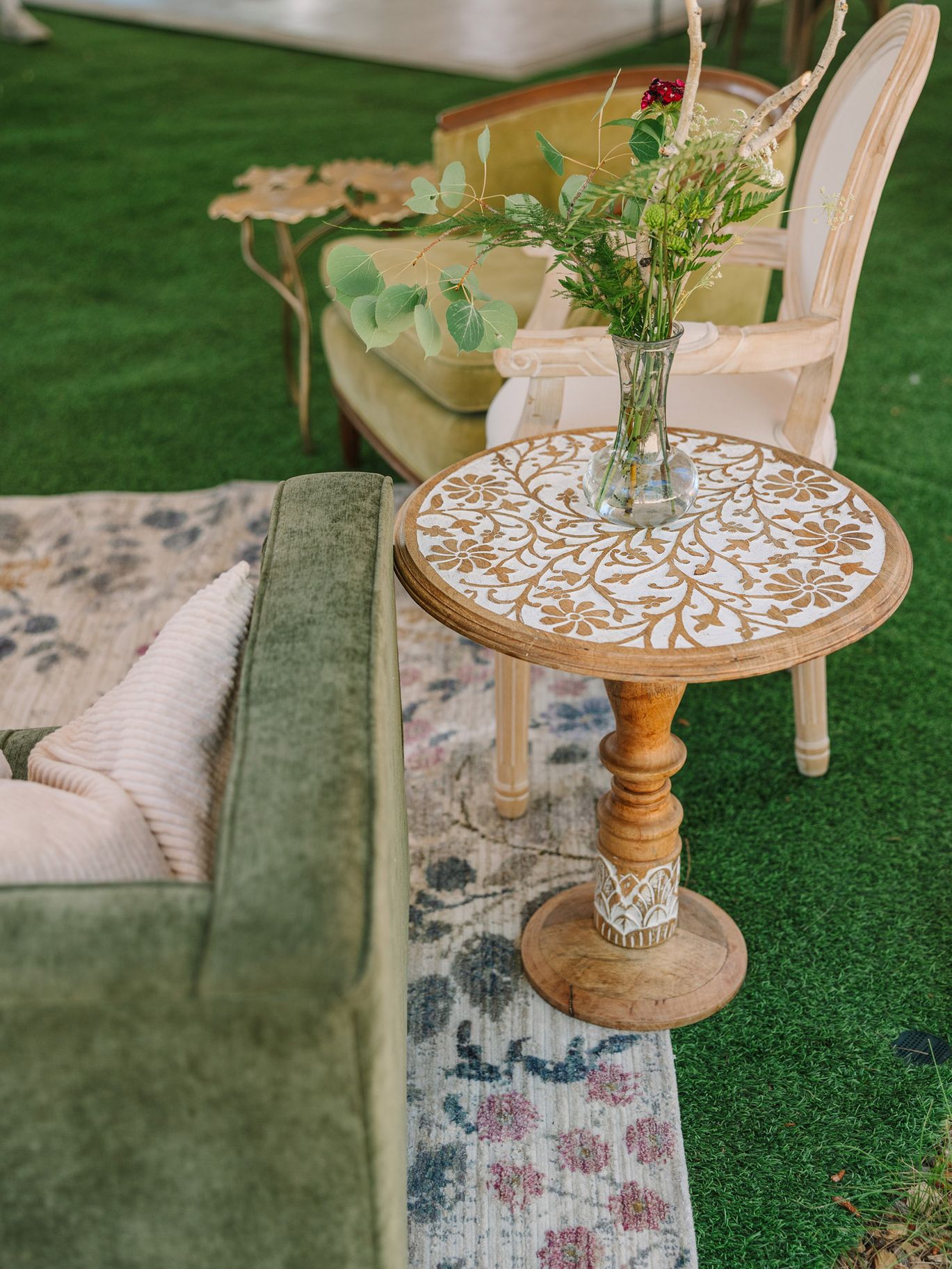 2025-10/2025-ArborteumStyledShoot-202.jpg