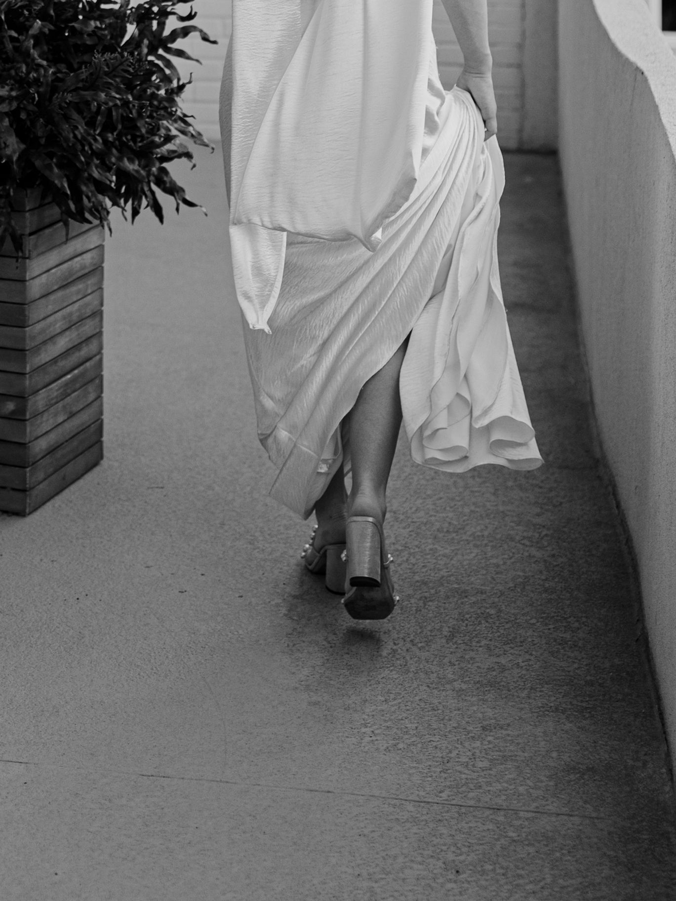 2025-11/IntimateEstateWeddingBridalEditorial-14398.jpg