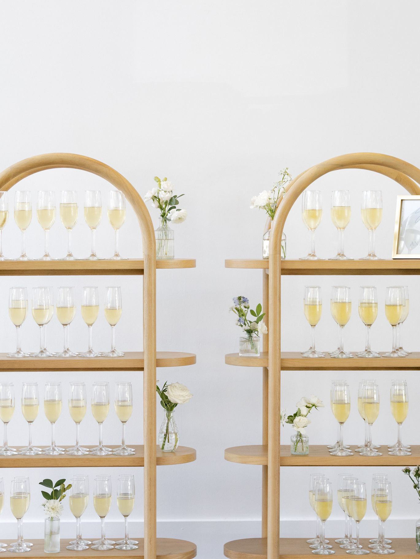 2025-12/loui_photography_hutton_house_summer_wedding_catie_campbell_minnesota-30.jpg