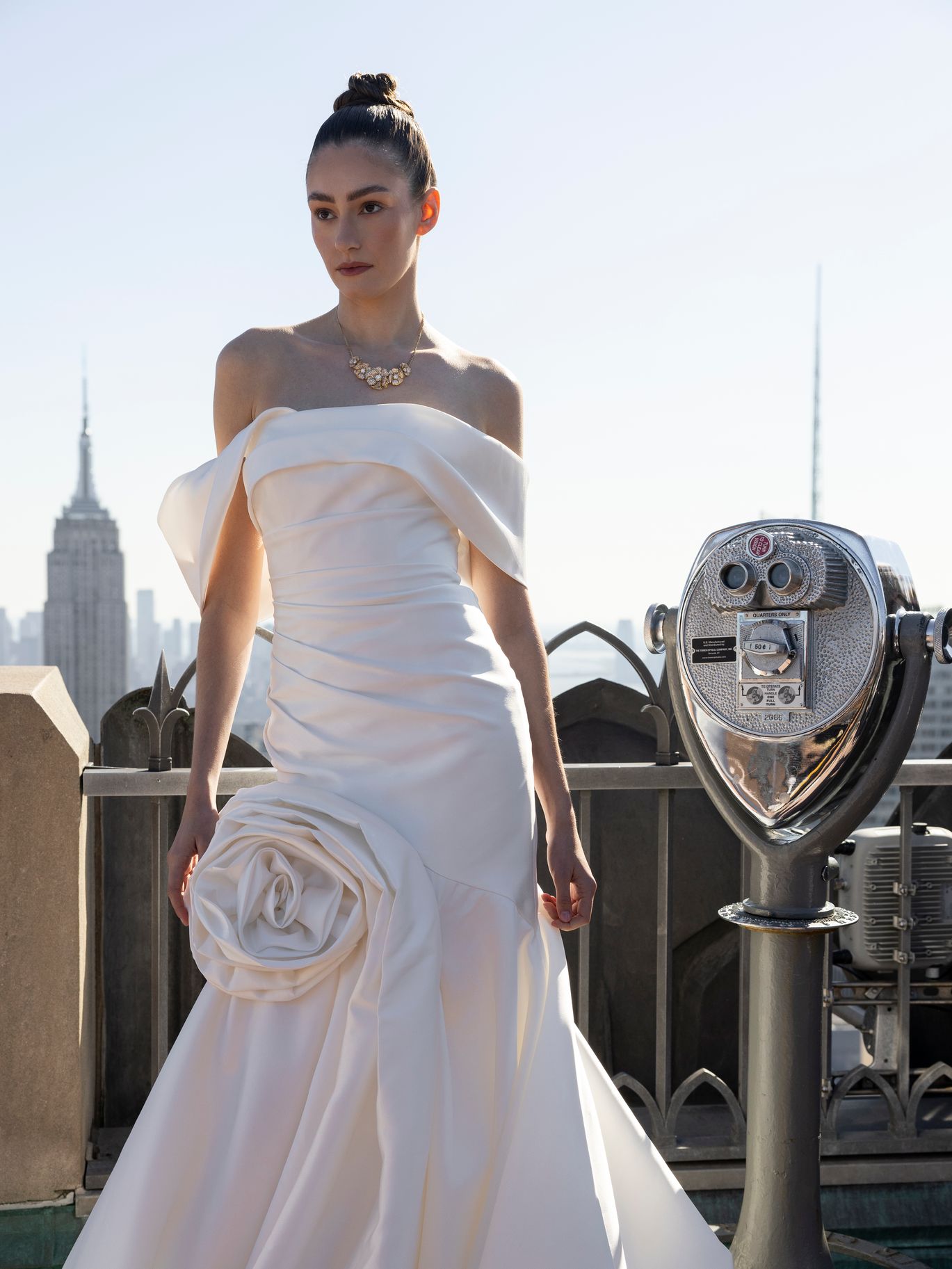 2026-04/ese-azenabor-bridal-gown-3d-rosette-detail-2026.jpg
