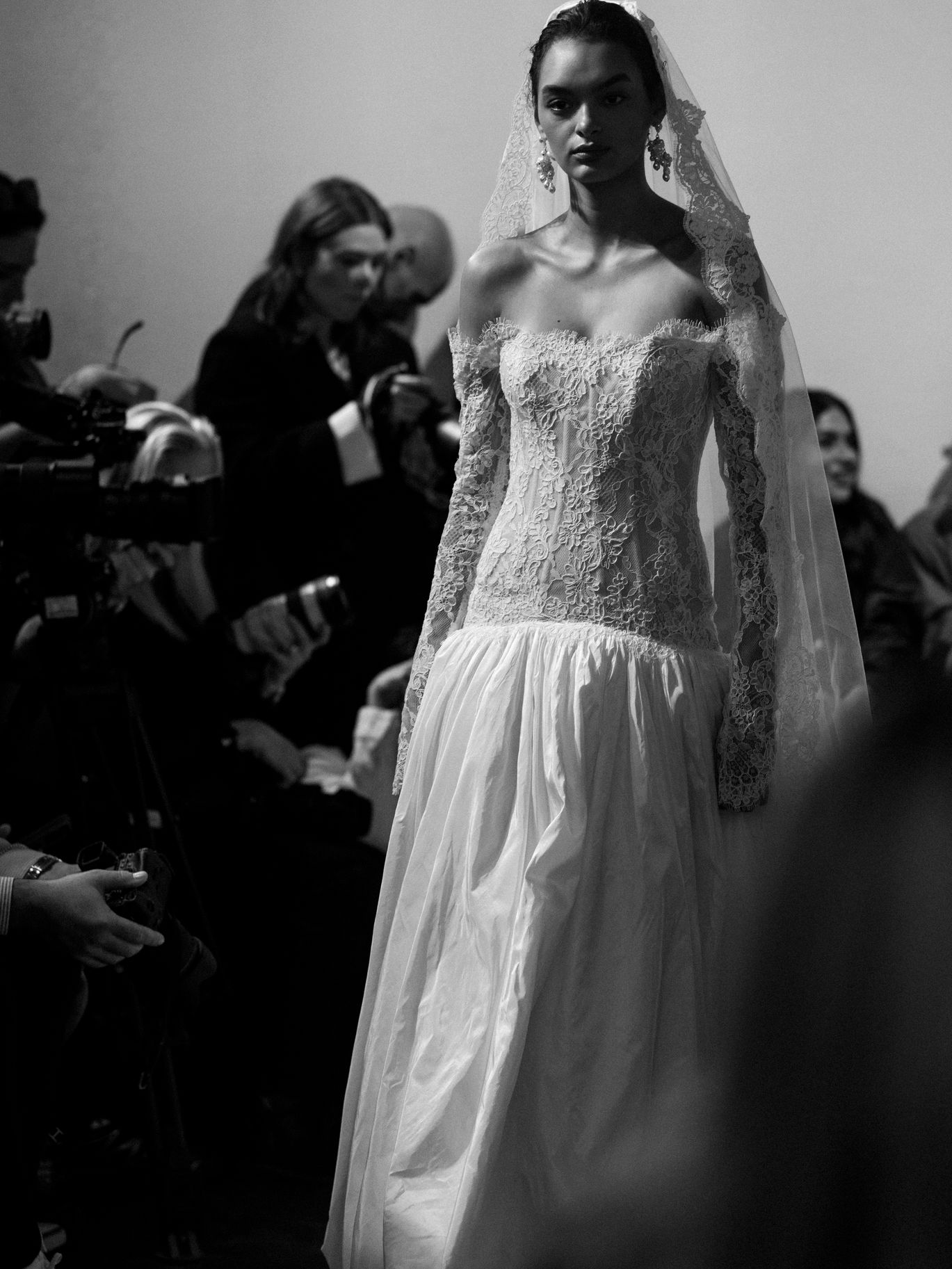 2026-04/lihi-hod-lace-bodice-wedding-dress-classic-silhouette.jpg