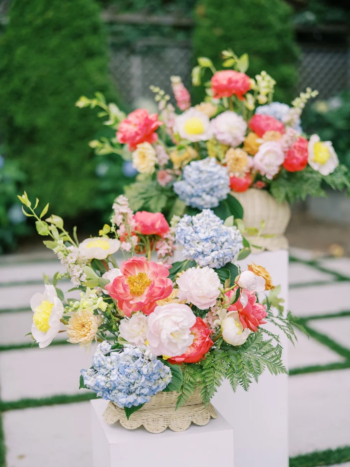 2026-04/049_Admirals+House+outdoor+Seattle+wedding+with+Valley+and+Co+colorful+Italian+style.jpg.jpg