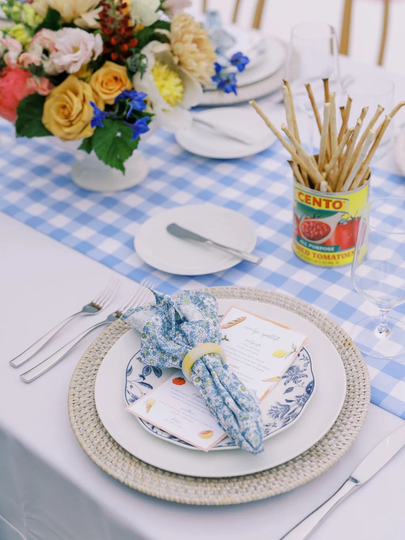 2026-04/042_Admirals+House+outdoor+Seattle+wedding+with+Valley+and+Co+colorful+Italian+style.jpg
