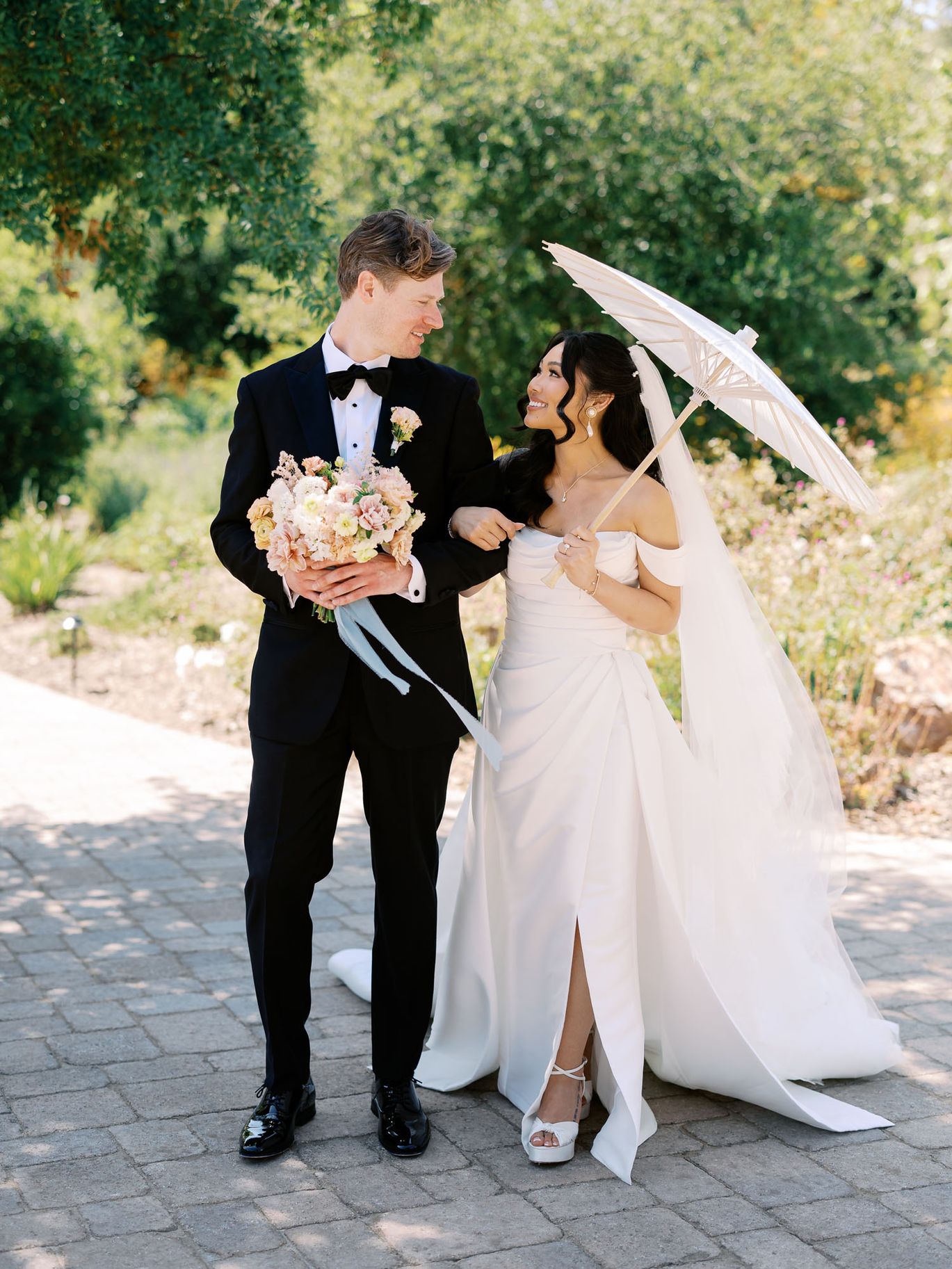 2026-04/Bride&GroomPortraits(63)_0.jpg