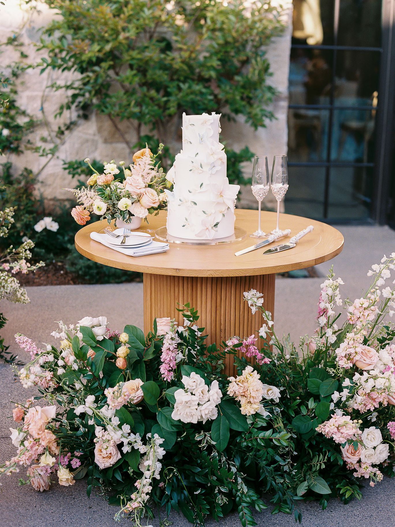 2026-04/Party(14)_0.jpg