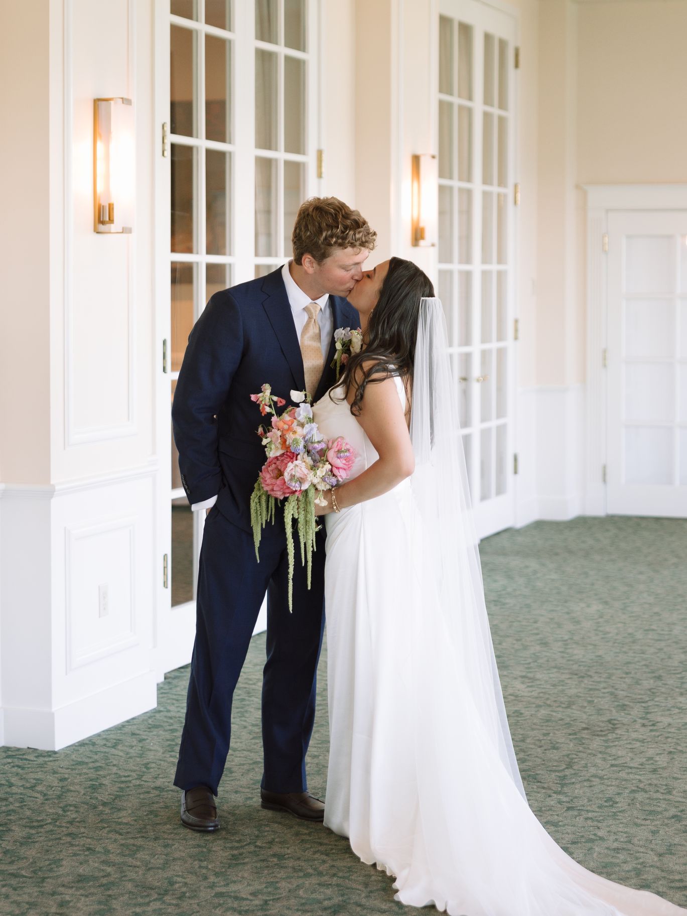 2026-05/seattle-tennis-club-washington-wedding-photographeR-39.jpg
