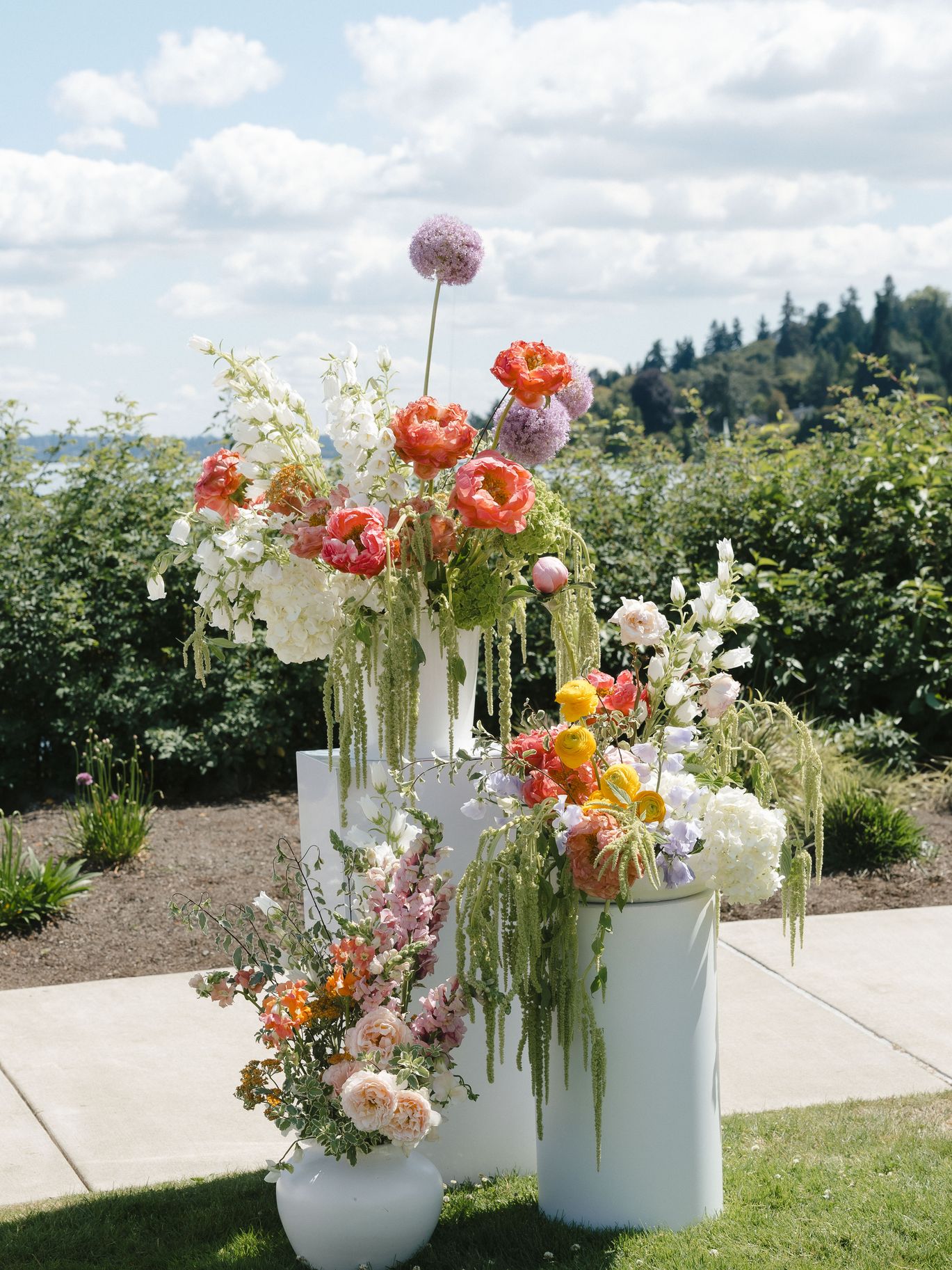 2026-05/seattle-tennis-club-washington-wedding-photographer-ceremony-9.jpg