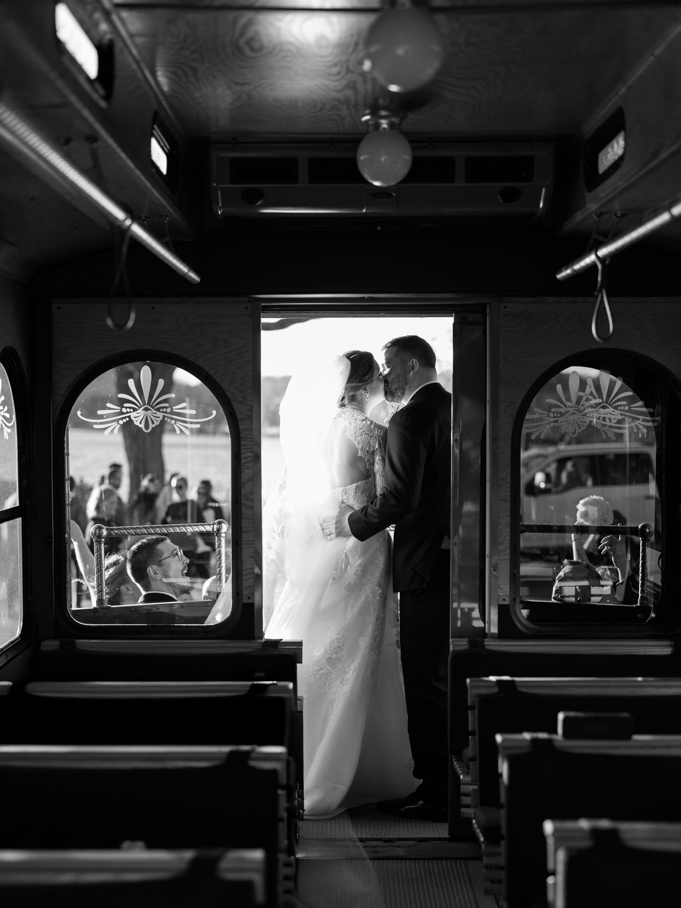 2026-05/lakegenevaweddingphotographergrandgeneva-2-27 (1).jpg