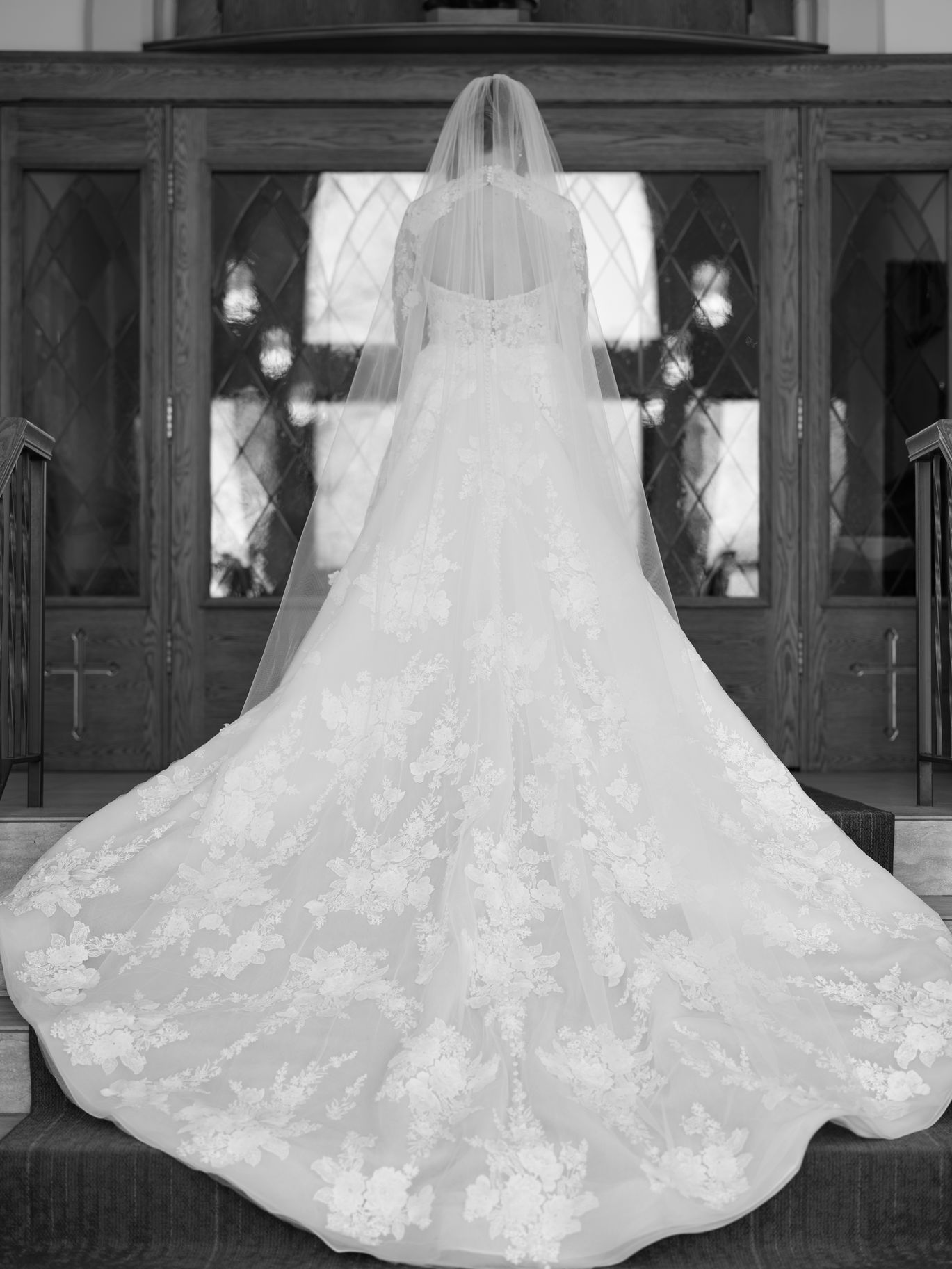 2026-05/lakegenevaweddingphotographergrandgeneva-2-28_0.jpg