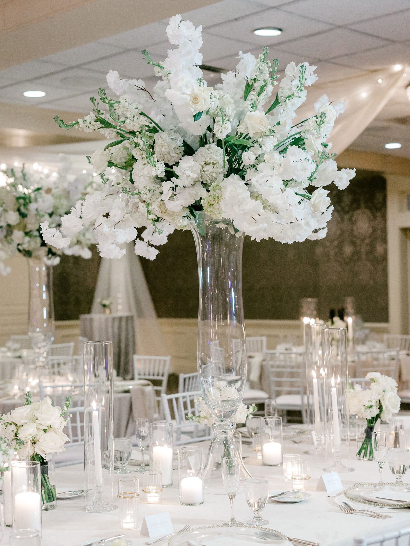 2026-06/Edina Country Club Fall wedding-Lauren Baker Photography-95.jpg