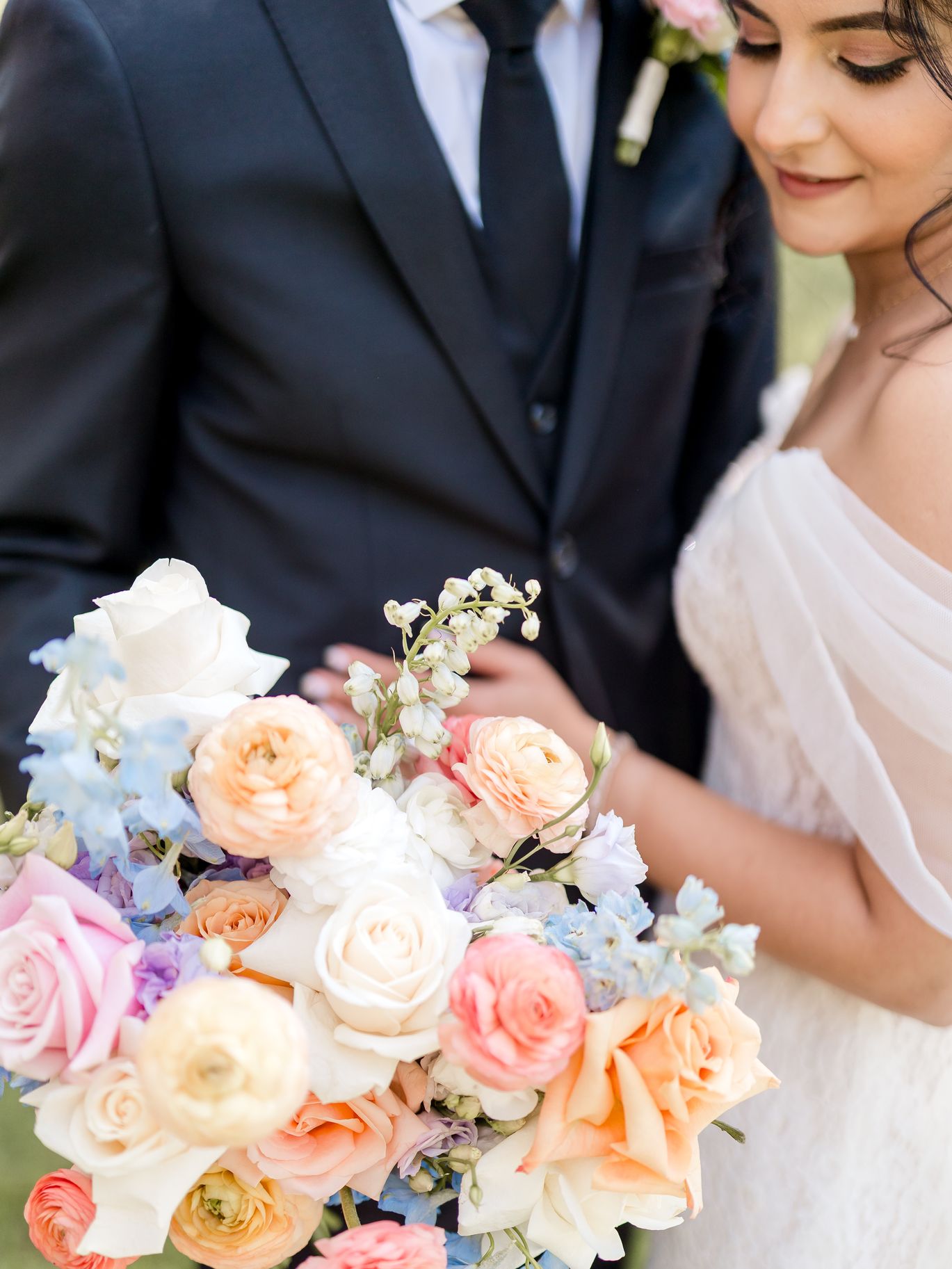 2026-07/beach-club-indian-fusion-wedding-kahani-events-alexandra-robyn-405.jpg