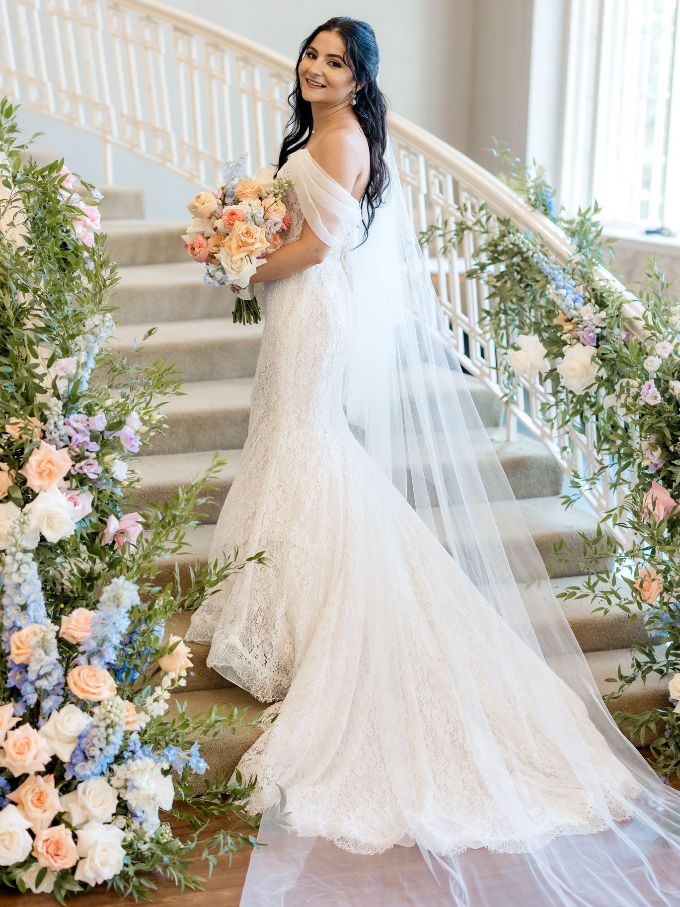 2026-07/beach-club-indian-fusion-wedding-kahani-events-alexandra-robyn-365.jpg