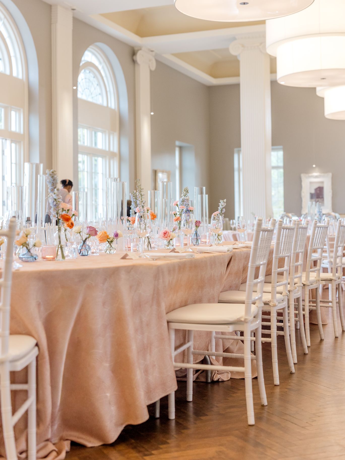 2026-07/beach-club-indian-fusion-wedding-kahani-events-alexandra-robyn-894.jpg
