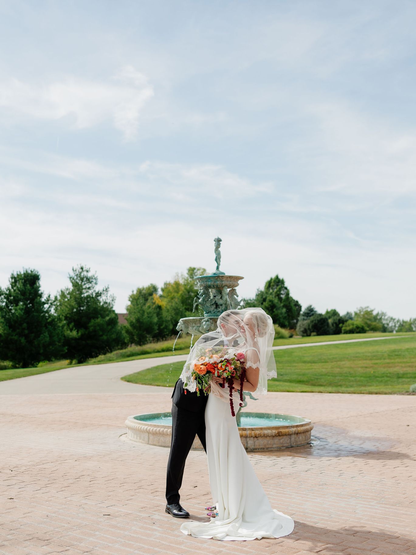 2026-08/K&CBellaTerreColorfulOmaha,NebraskaWedding-738.jpg