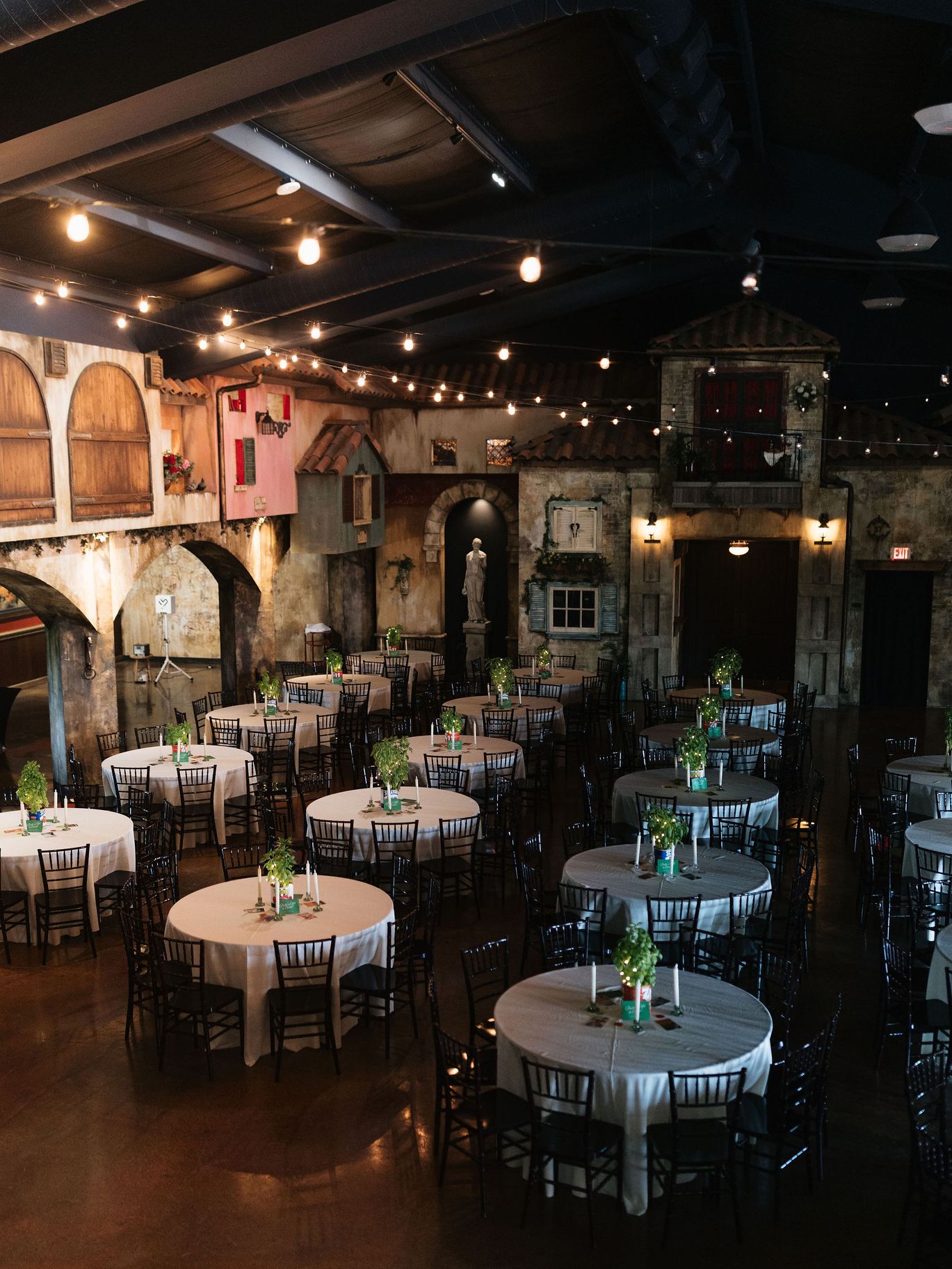 2026-08/K&CBellaTerreColorfulOmaha,NebraskaWedding-3.jpg