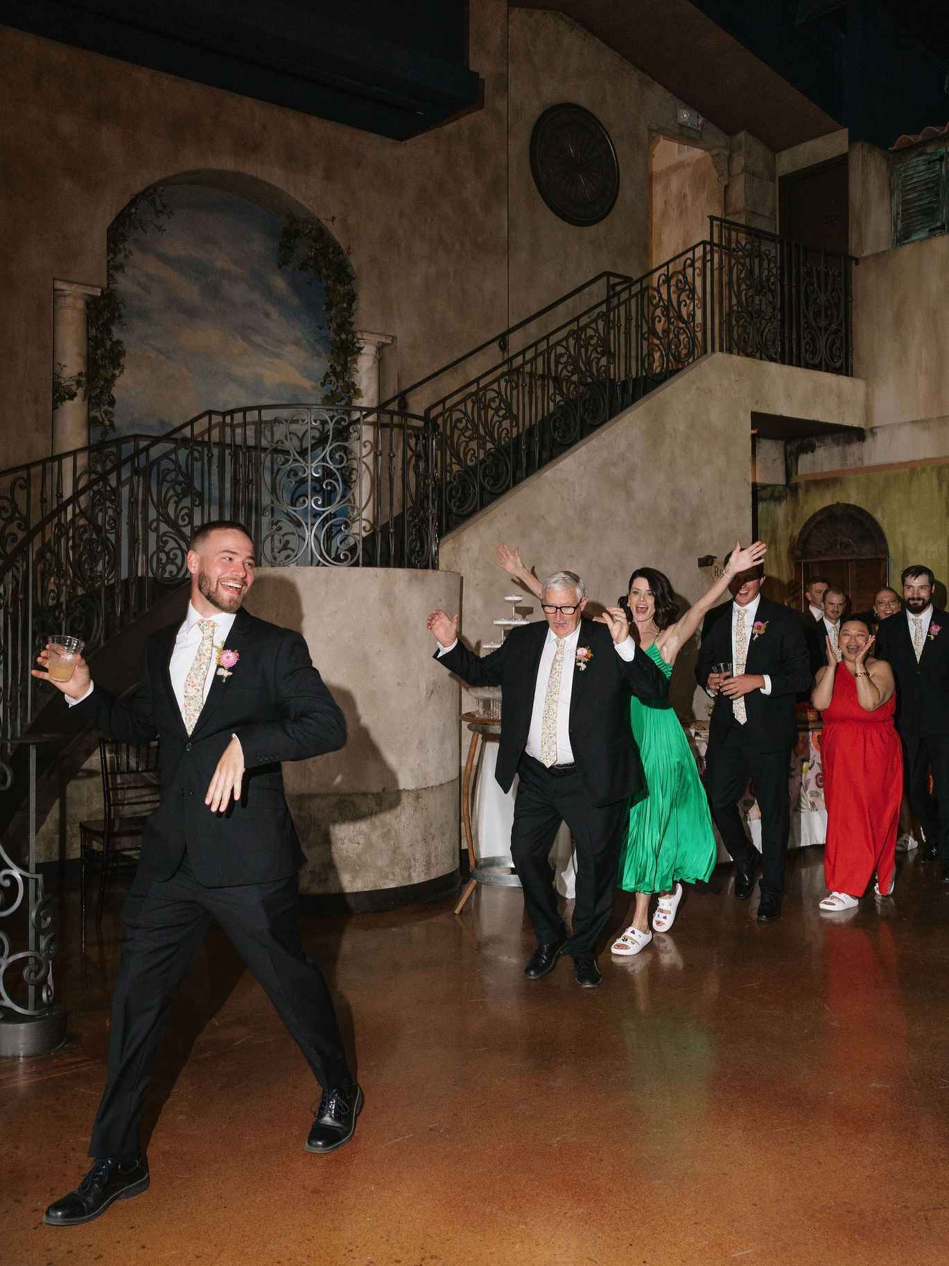 2026-08/K&CBellaTerreColorfulOmaha,NebraskaWedding-1080.jpg