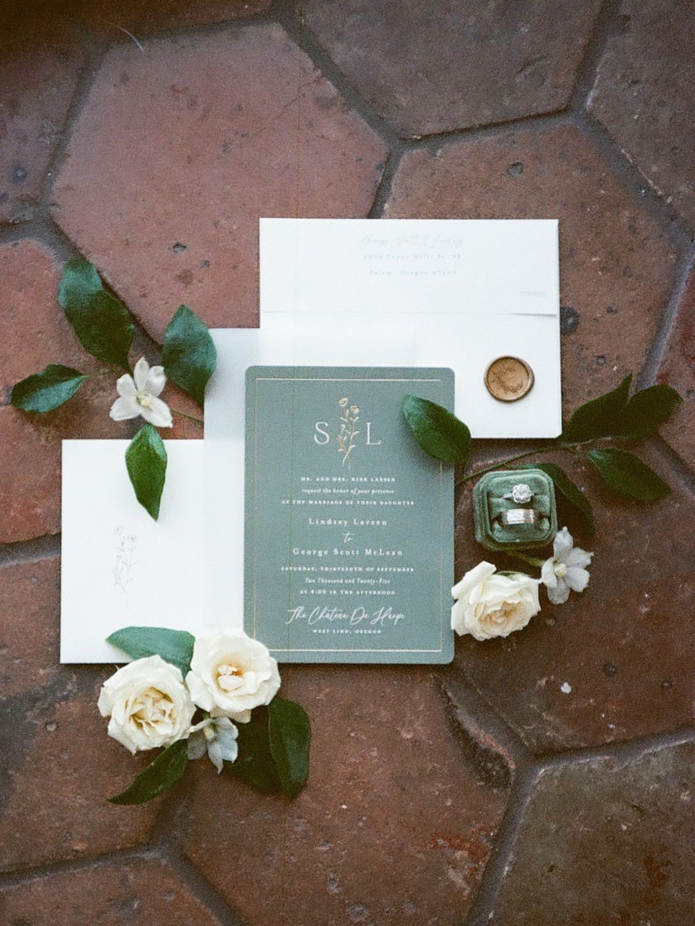 2026-08/EMILY B. PHOTO CO. -- Oregon Wedding Photographer -- Lindsey + Scott -- Chateau De Harpe -- FILM_0.jpg