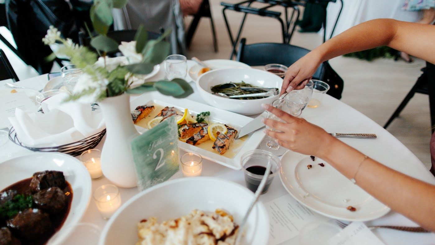 2025-04/FOB_WWDSS25_Catering_FamilyStyle_Tessa Viamonte.jpg