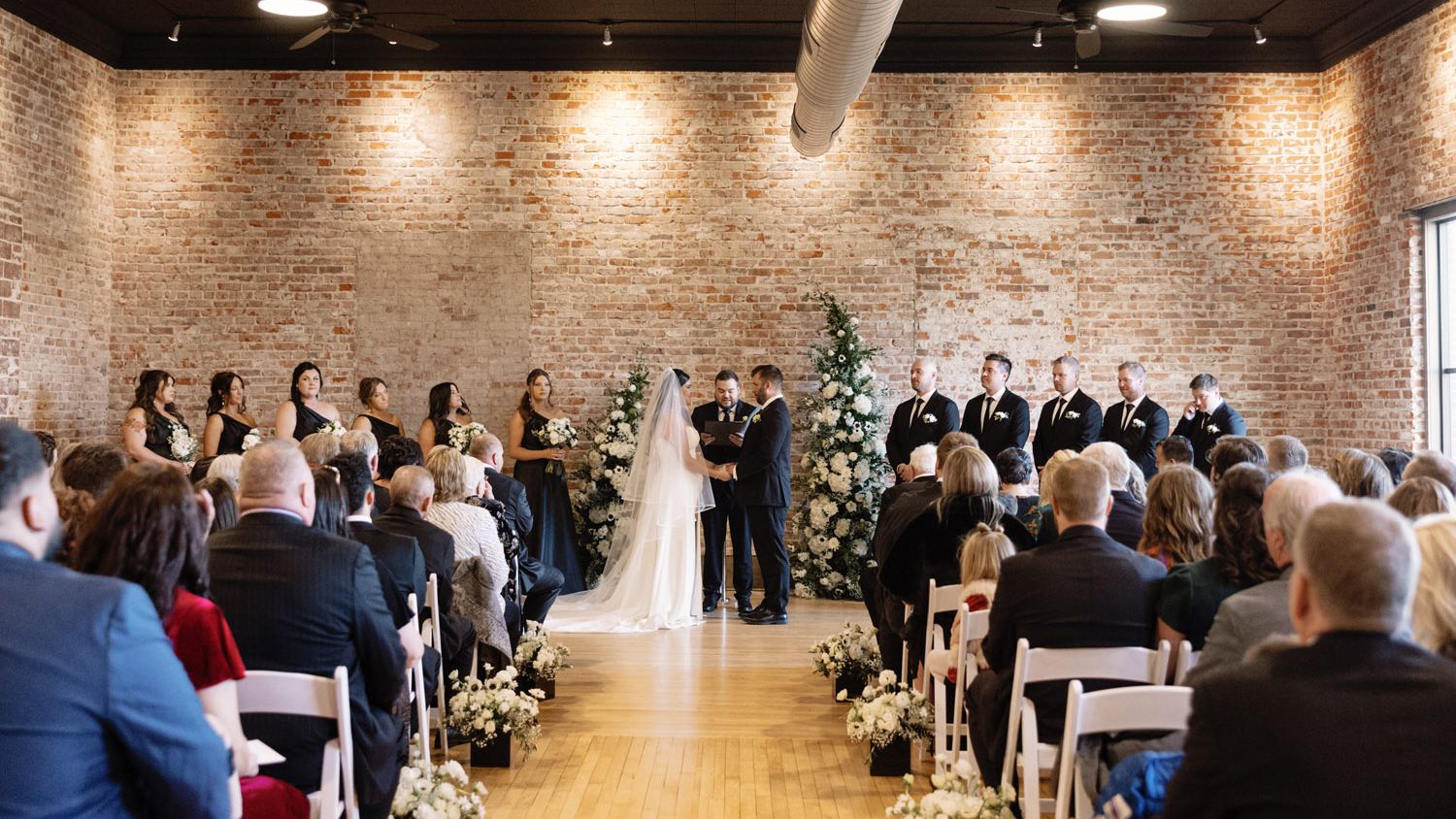 2025-03/ModernWeddingattheLiederkranzandBoulderFlatts-Janzens-GrandIslandWeddingPhotographer-262_0.jpg