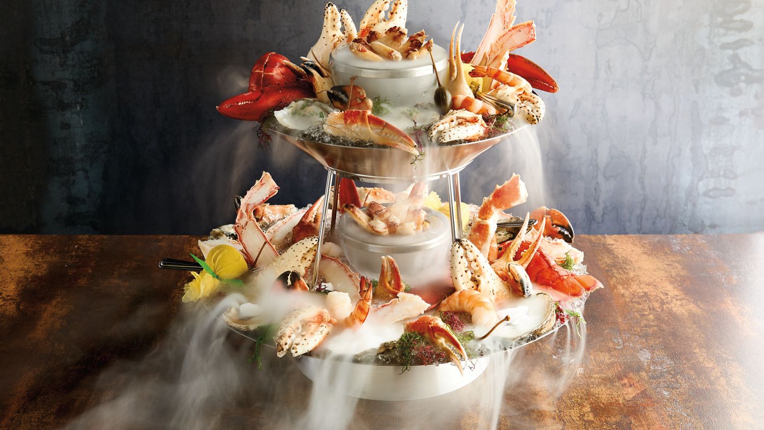 2025-08/Seafood Tower (3).jpg