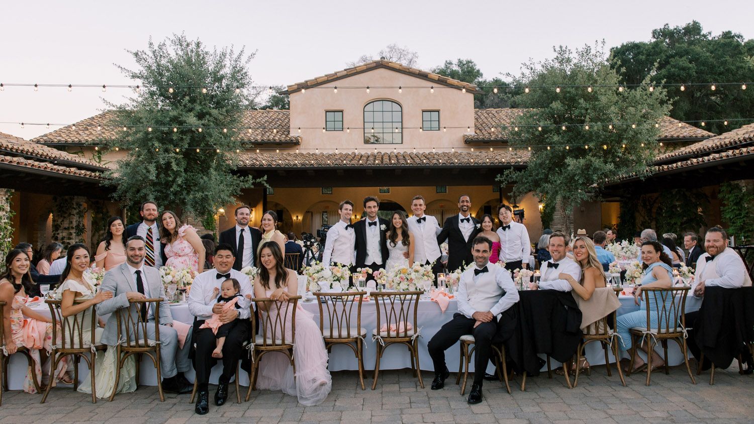 2025-10/Ian_Jean_Wedding_1700.jpg