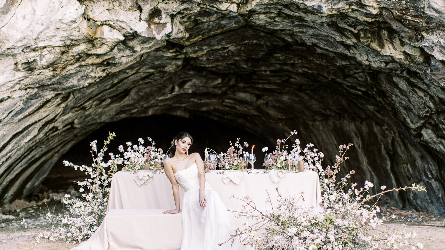 2026-02/JP-Simple-Joie-FALLWINTER-2025-Bride-two-41.jpg