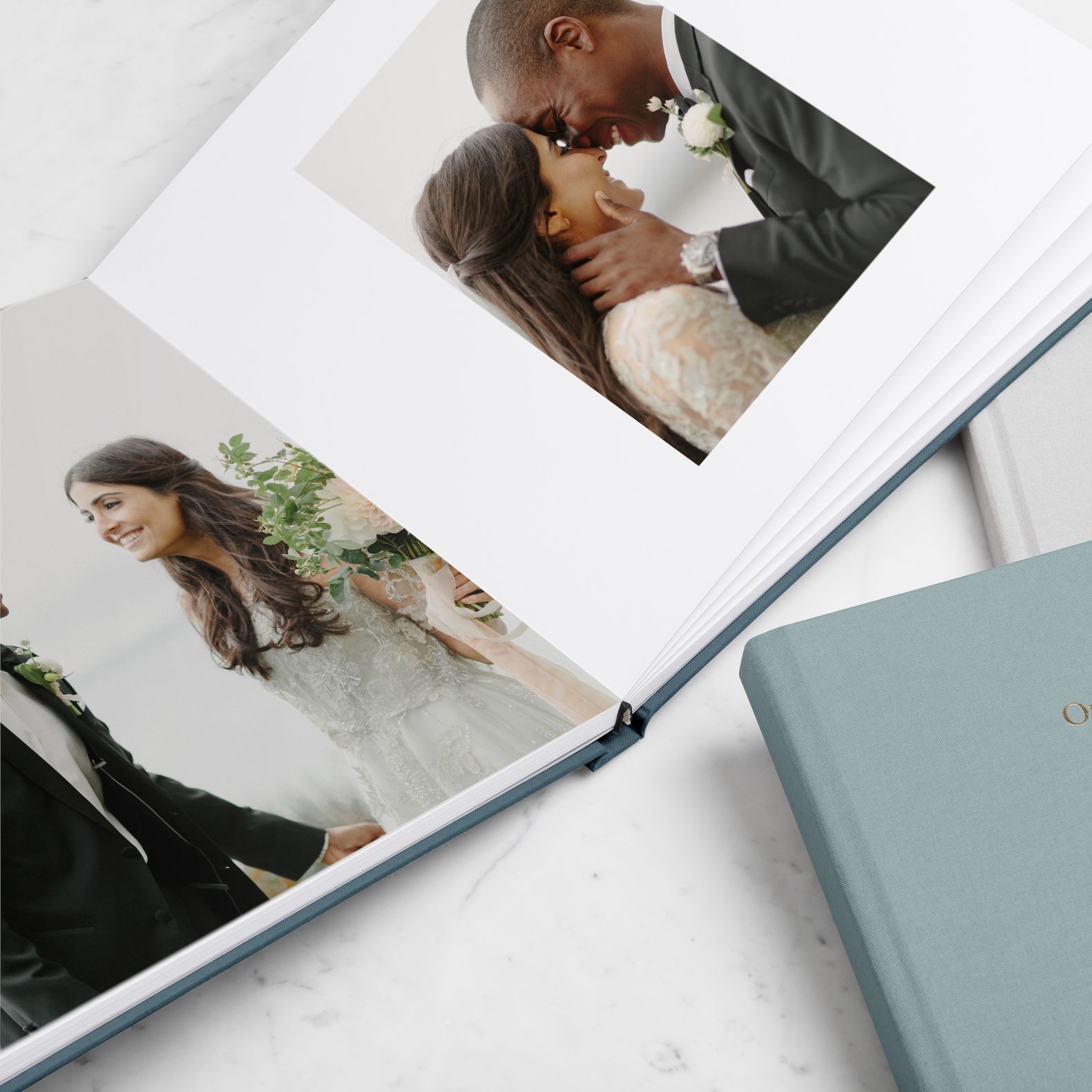 field/seattlebridemag_com_239elwb01_blackmesh_com/2019/image/Artifact Uprising Wedding Albums Details.jpg