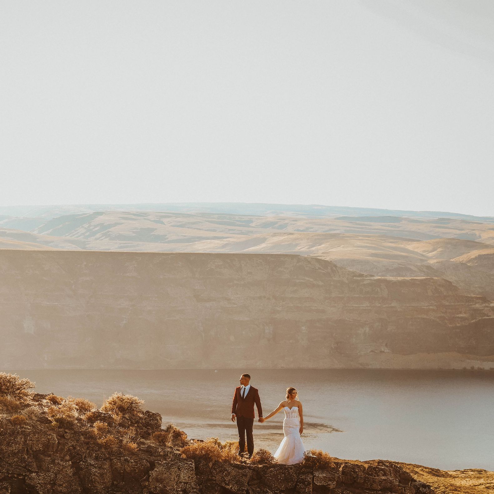 field/seattlebridemag_com_239elwb01_blackmesh_com/2019/image/IMG_6887.jpg