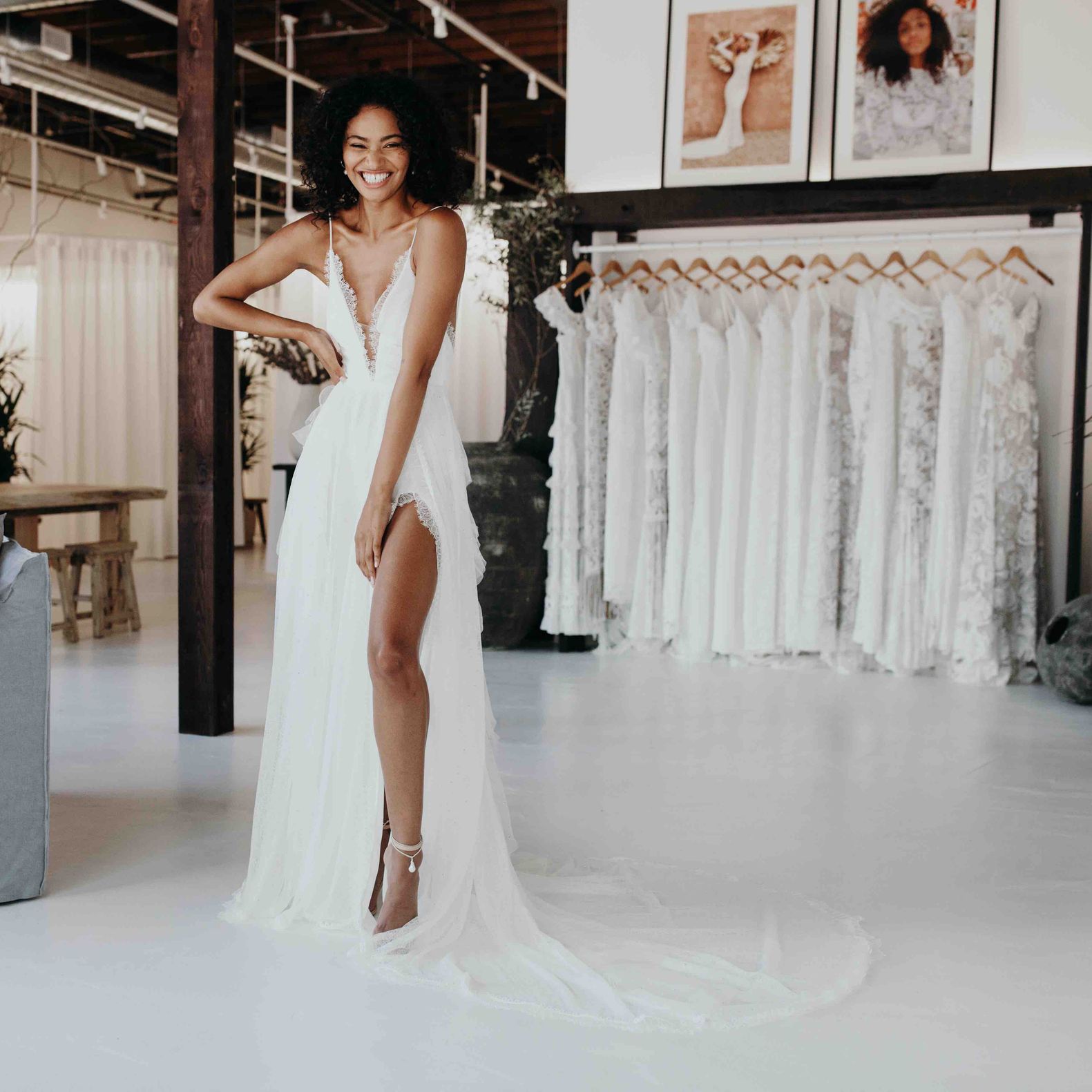 field/orbridemag_com_239elwb01_blackmesh_com/2021/image/Grace_Loves_Lace_Seattle_25.jpg
