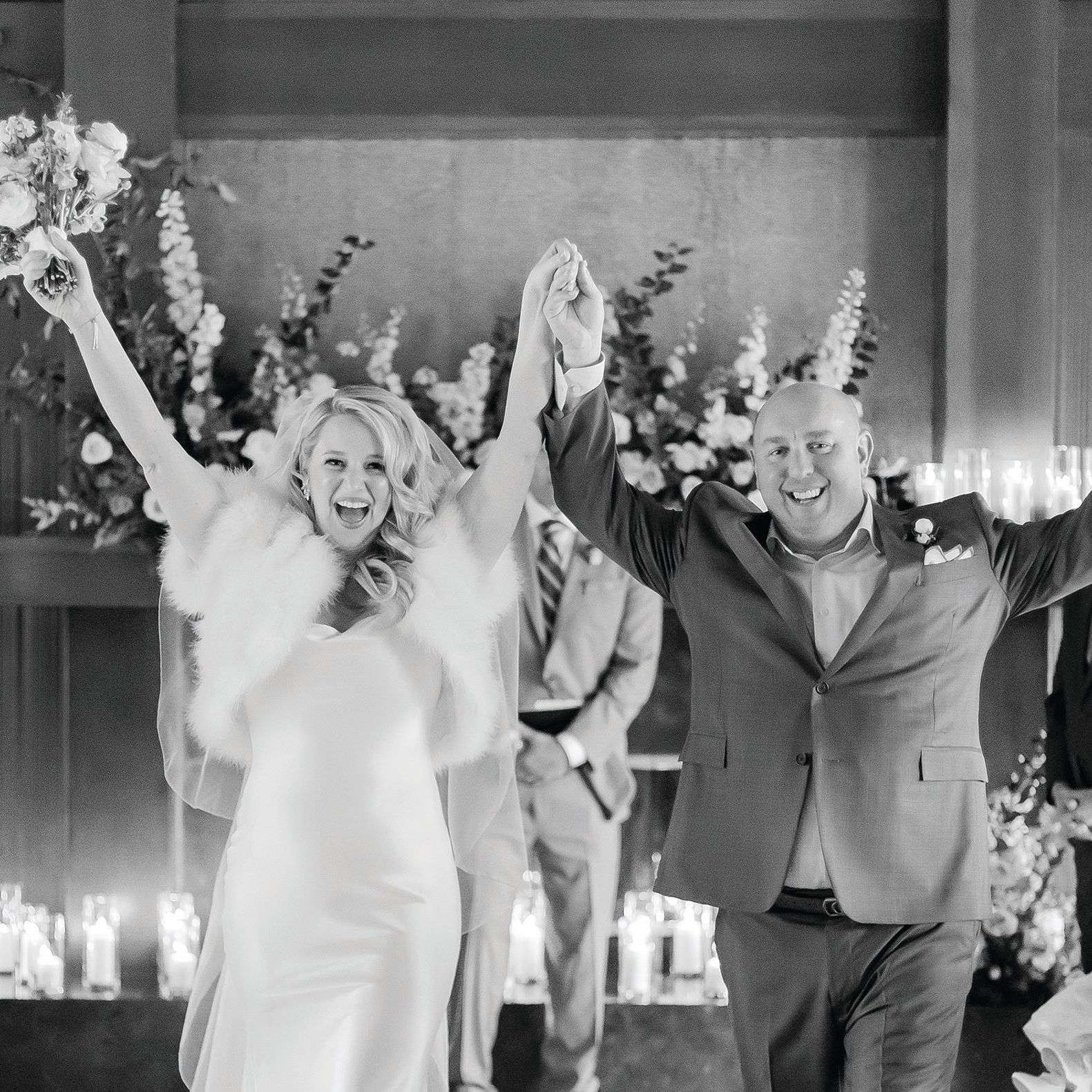 field/seattlebridemag_com_239elwb01_blackmesh_com/2021/image/2021-05-26_0003.jpg