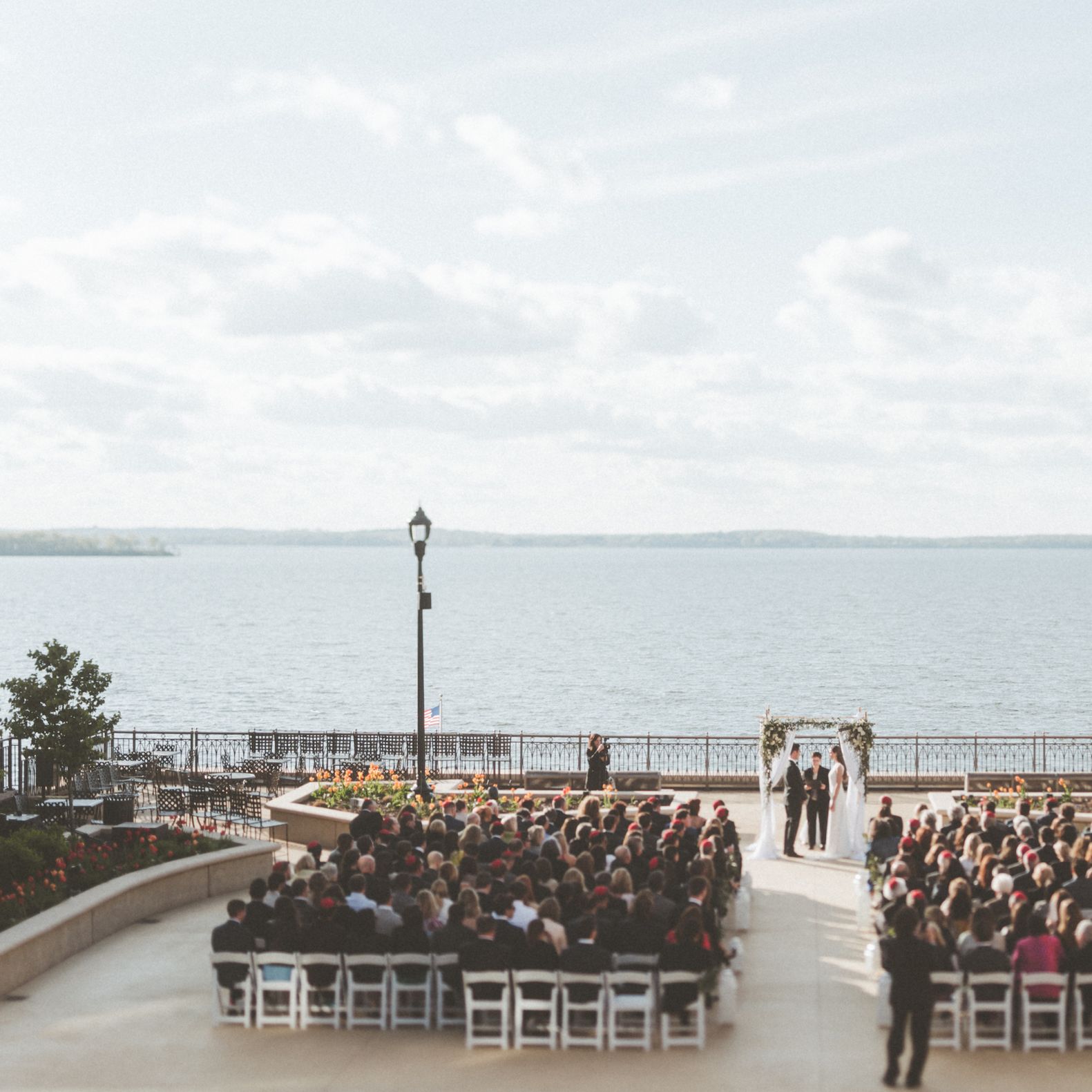 field/wibride_com_239elwb01_blackmesh_com/2021/image/ceremony-paperantler-0065.jpg