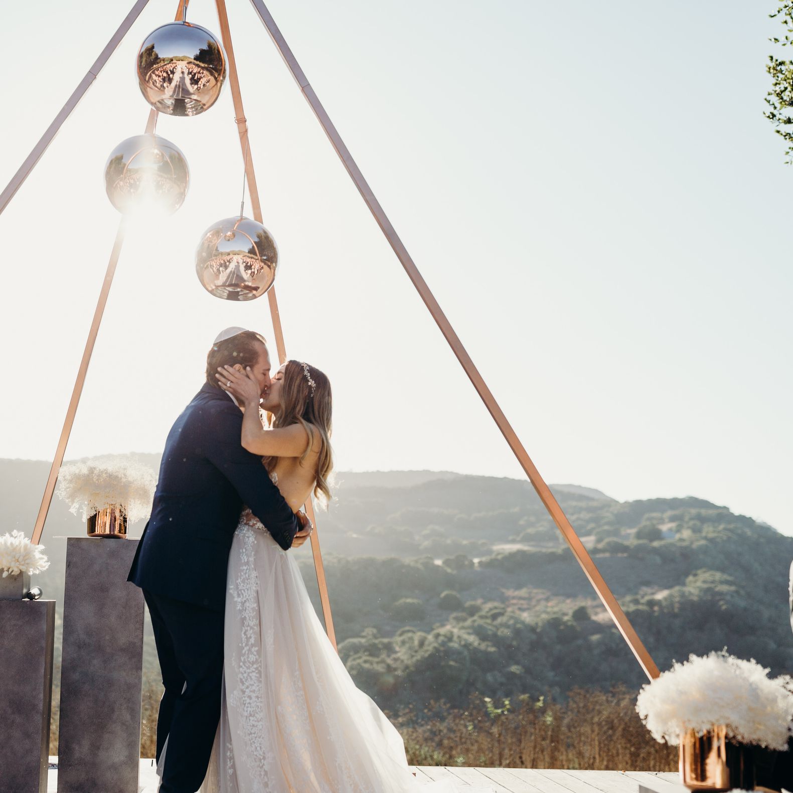 field/sandbox_californiaweddingday_com_239elwb01_blackmesh_com/2021/image/EM_Wedding (560 of 850).jpg