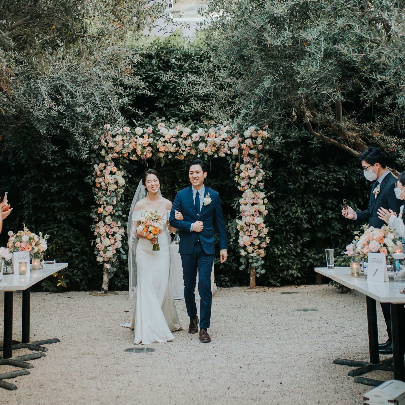 field/sandbox_mnbride_com_239elwb01_blackmesh_com/2021/image/Wedding.sample-034.jpg