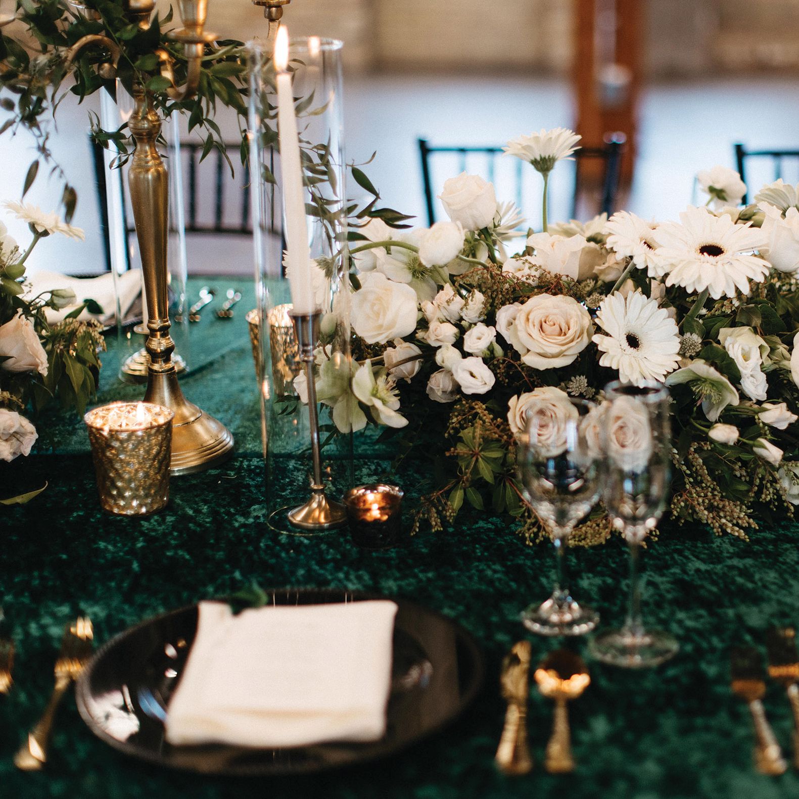 Emerald Details and Velvet Textures Featured in Old Hollywood Inspired Styled Shoot at Essence Event Center