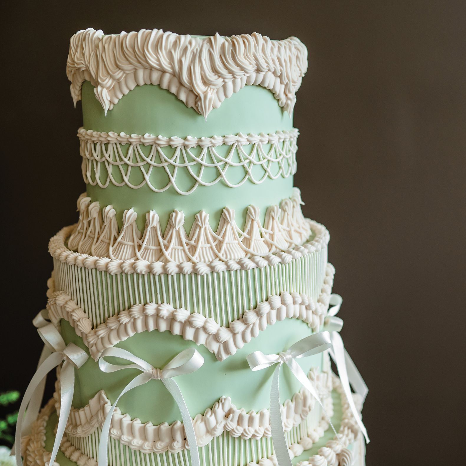 Vintage Inspired Wedding Cakes Make a Comeback via Whisk Chick